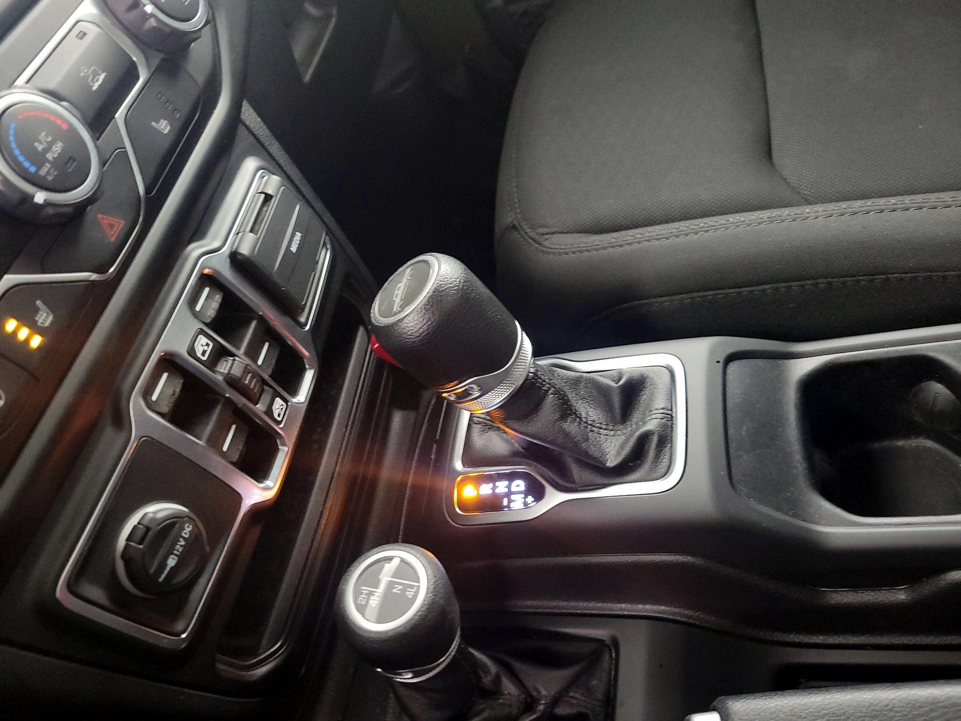 Thumbnail: 2021 Jeep Gladiator - 17