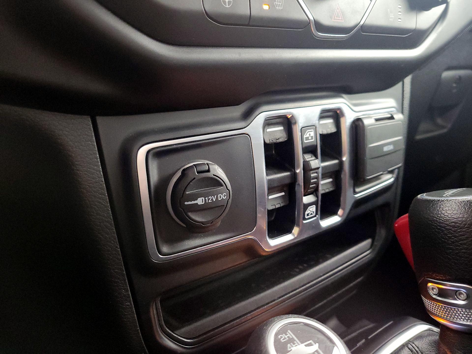 Thumbnail: 2021 Jeep Gladiator - 18