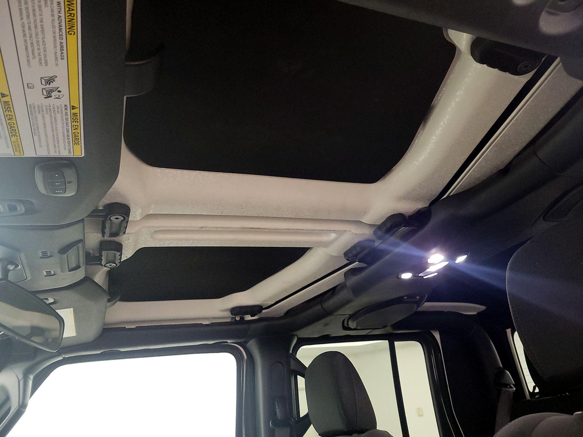 Thumbnail: 2021 Jeep Gladiator - 19