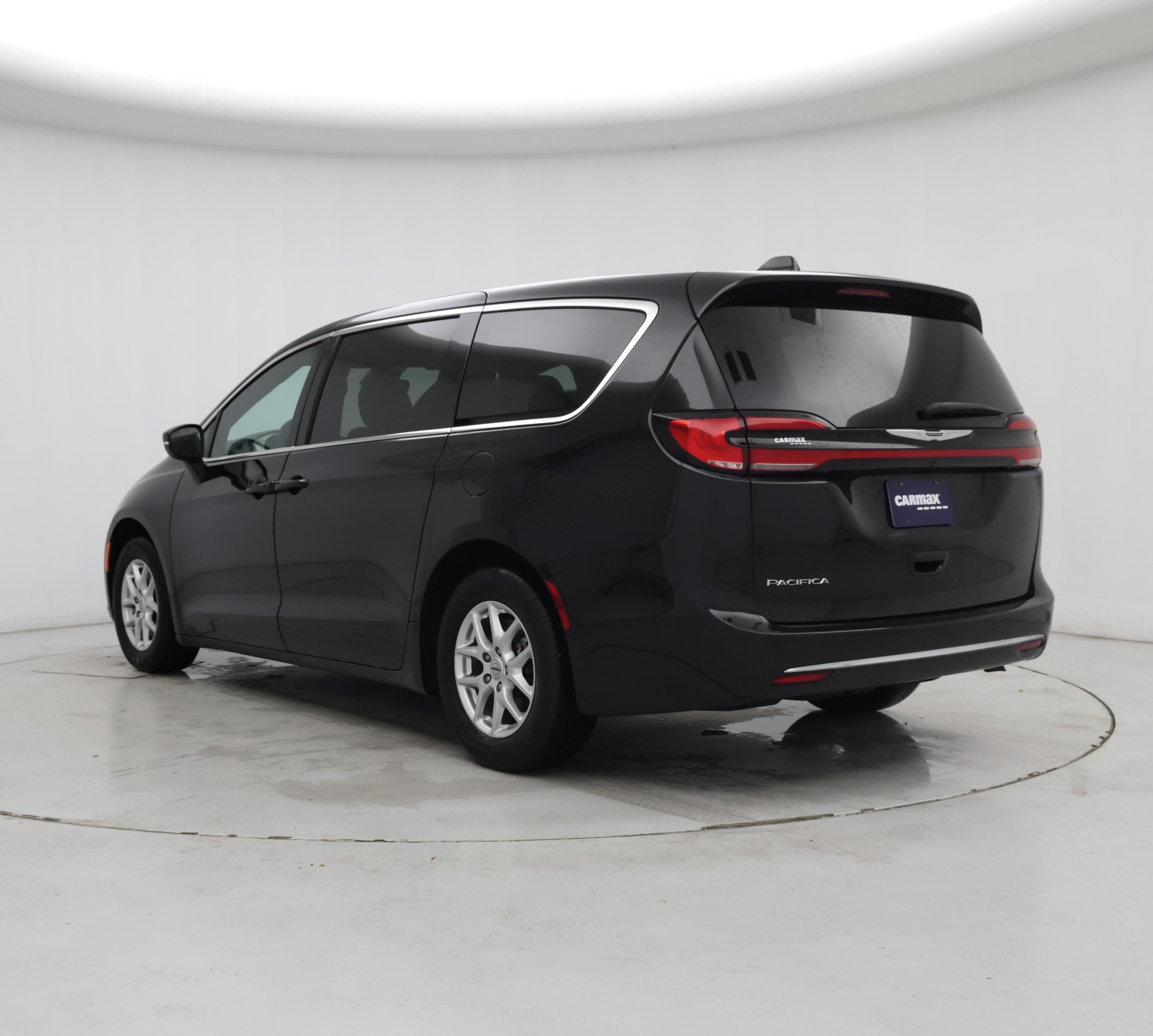 Thumbnail: 2023 Chrysler Pacifica - 2