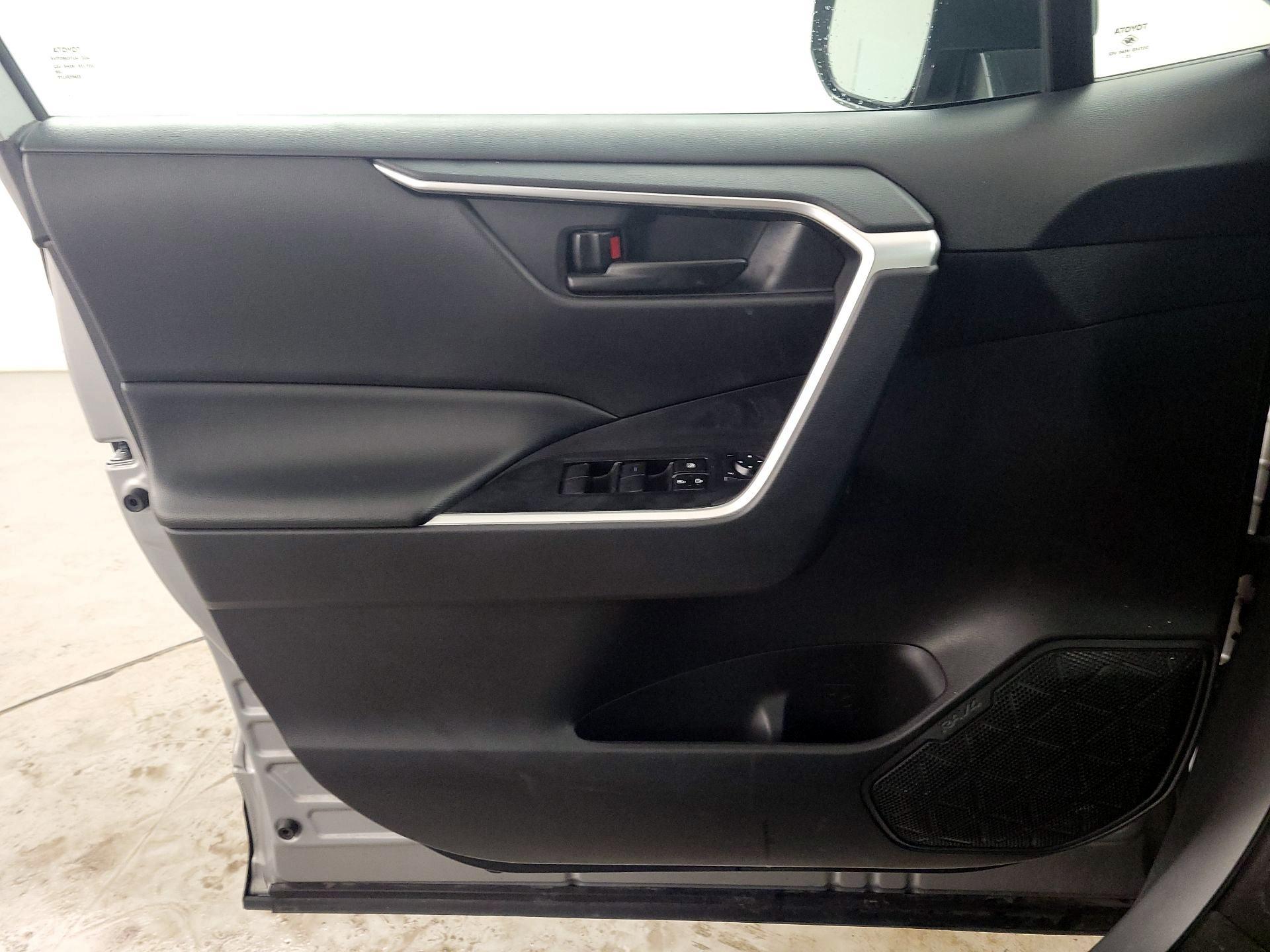 Thumbnail: 2024 Toyota RAV4 - 12