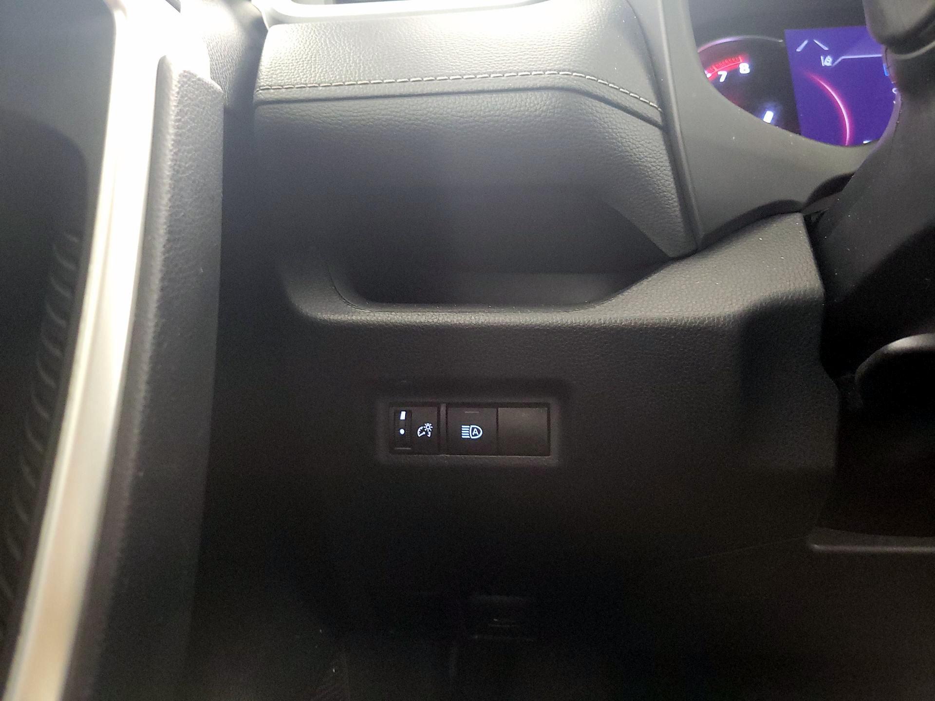 Thumbnail: 2024 Toyota RAV4 - 13