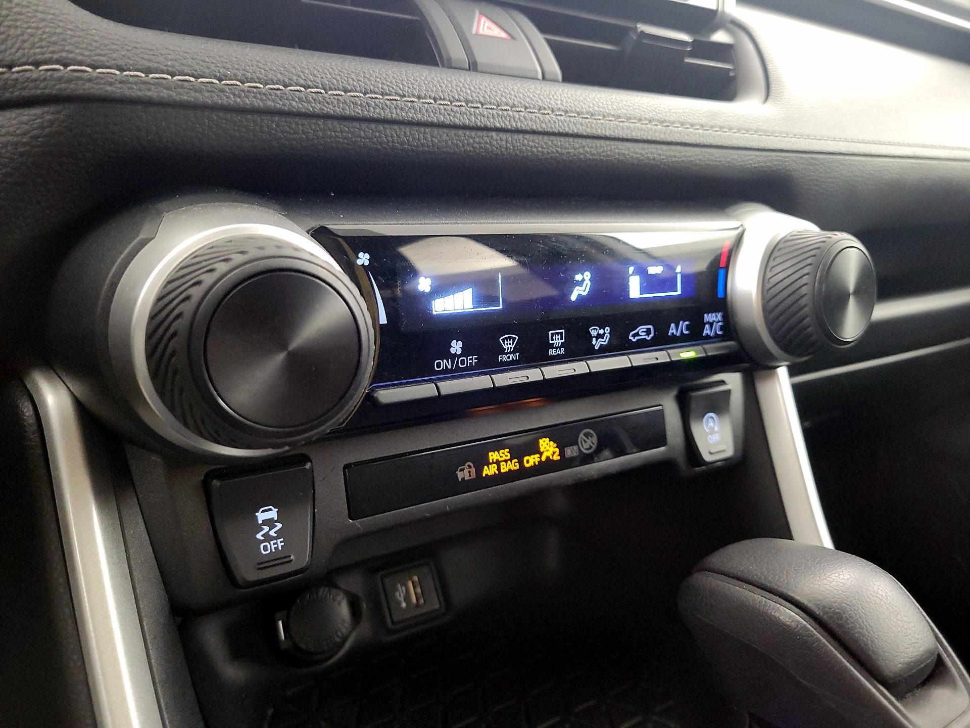 Thumbnail: 2024 Toyota RAV4 - 16