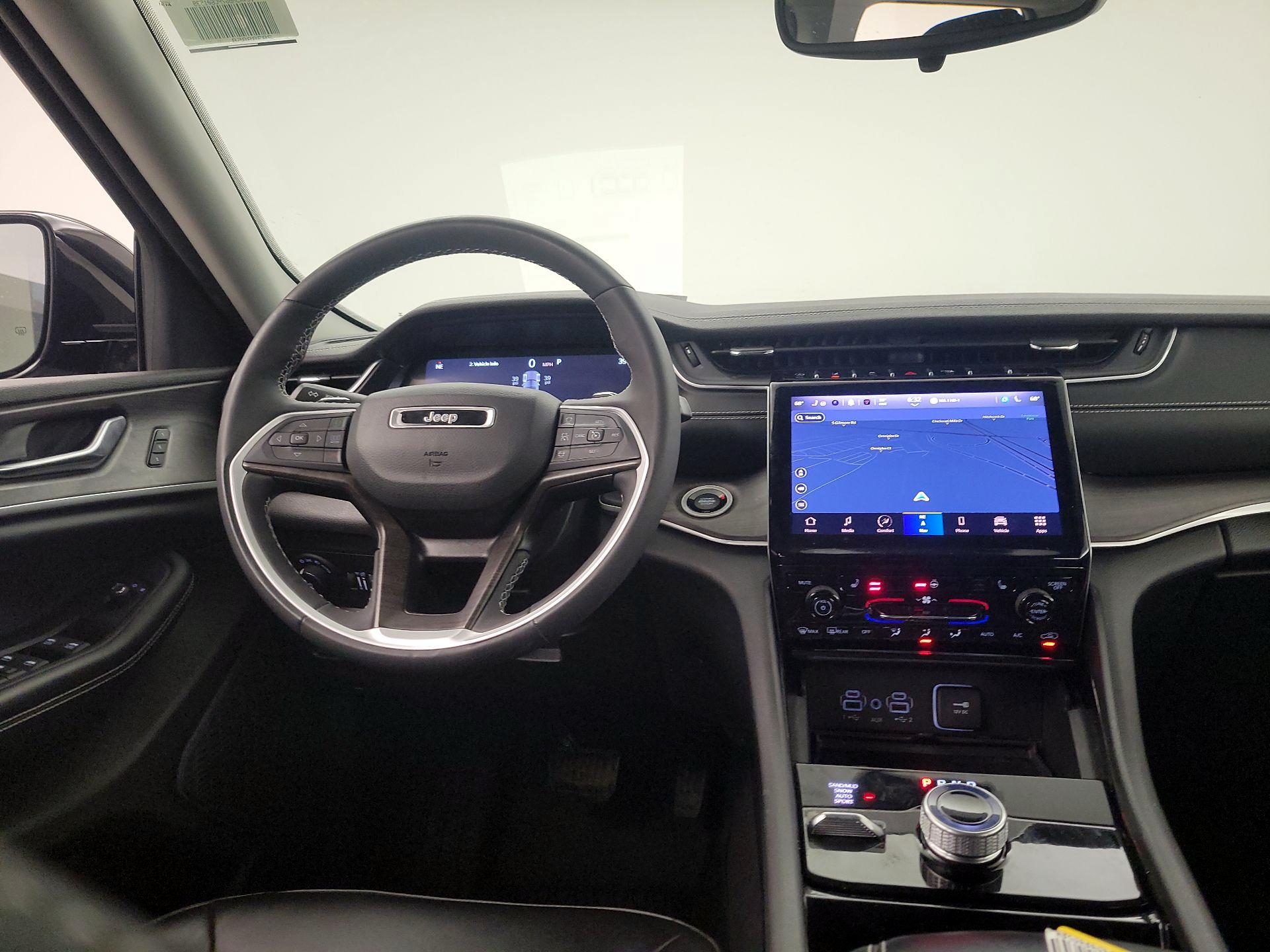 Thumbnail: 2023 Jeep Grand Cherokee - 10