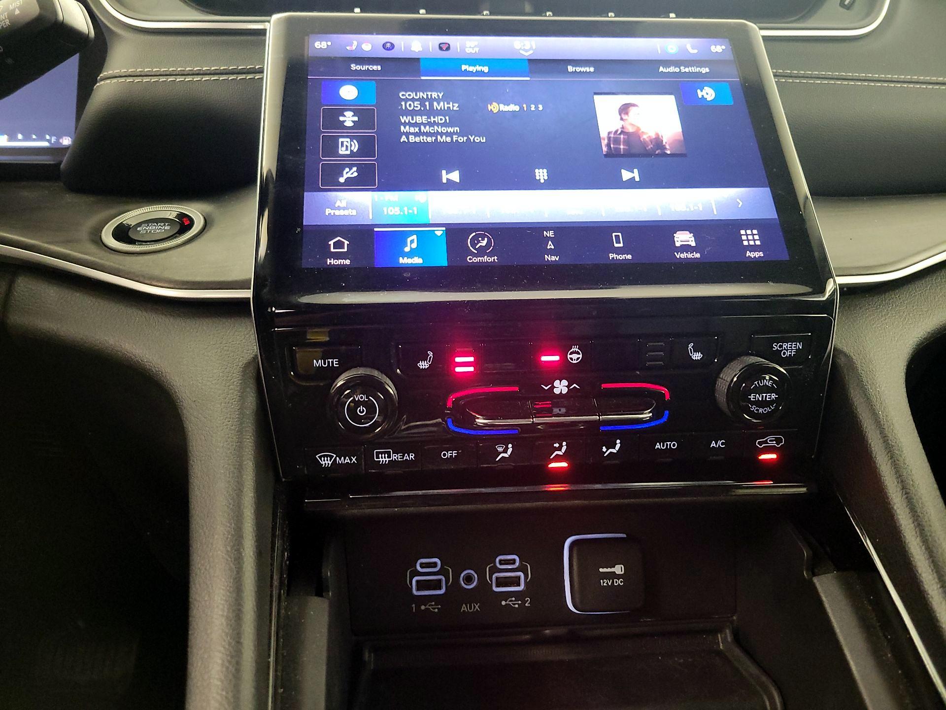 Thumbnail: 2023 Jeep Grand Cherokee - 17