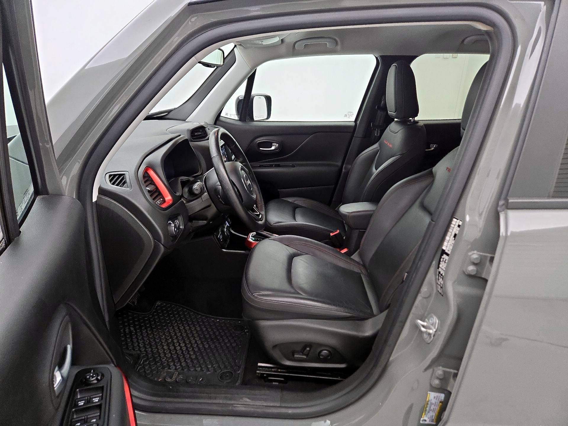 Thumbnail: 2022 Jeep Renegade - 11