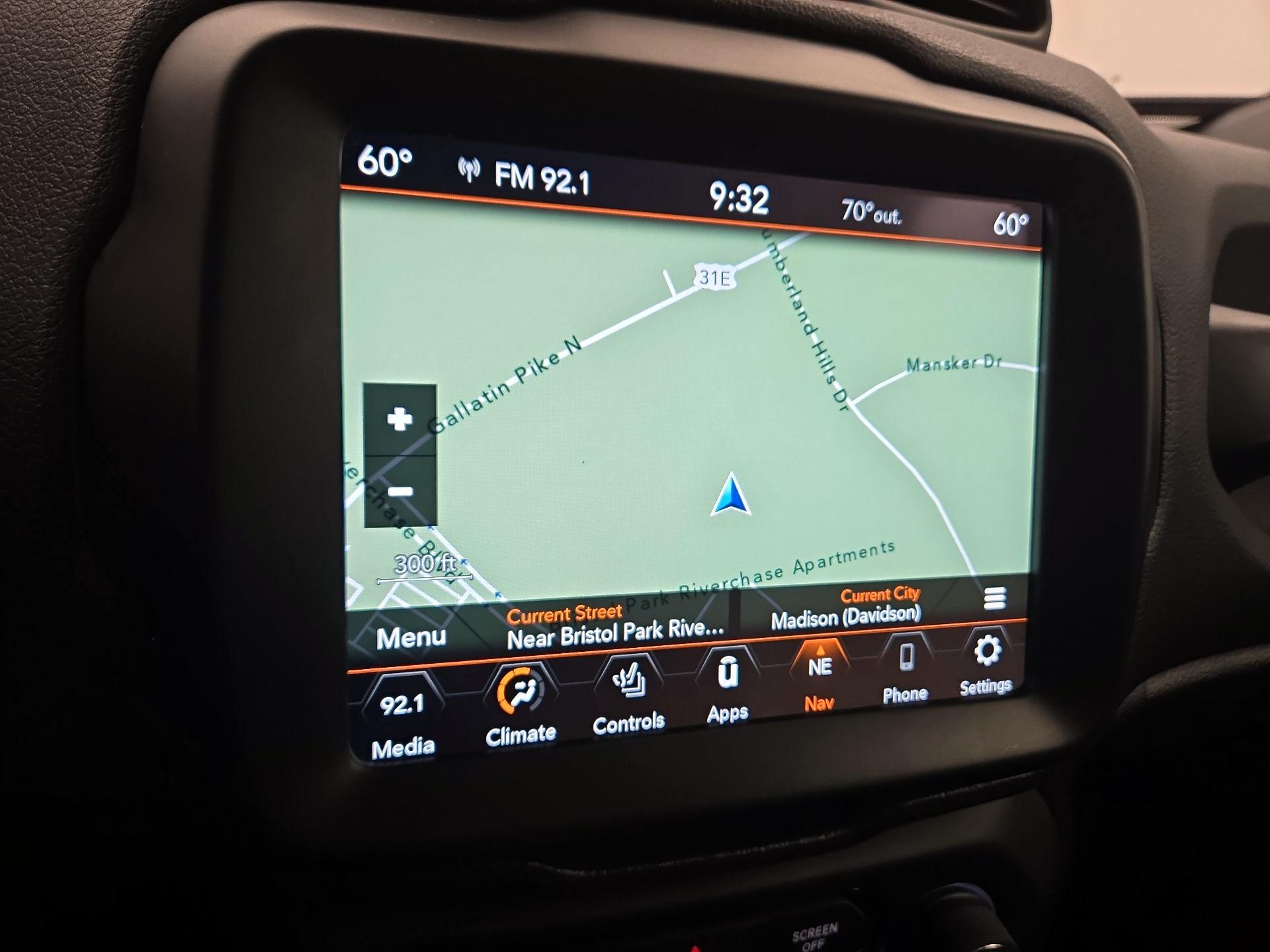 Thumbnail: 2022 Jeep Renegade - 14