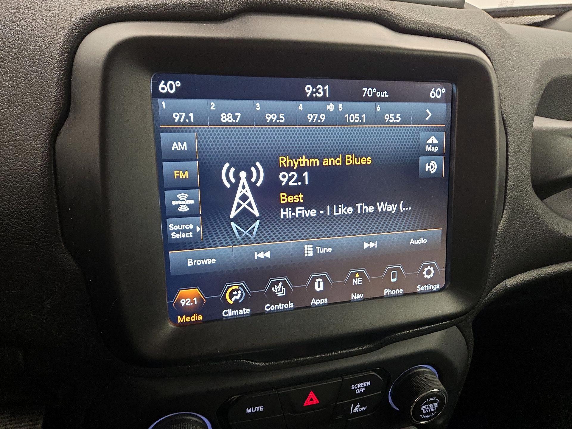 Thumbnail: 2022 Jeep Renegade - 16