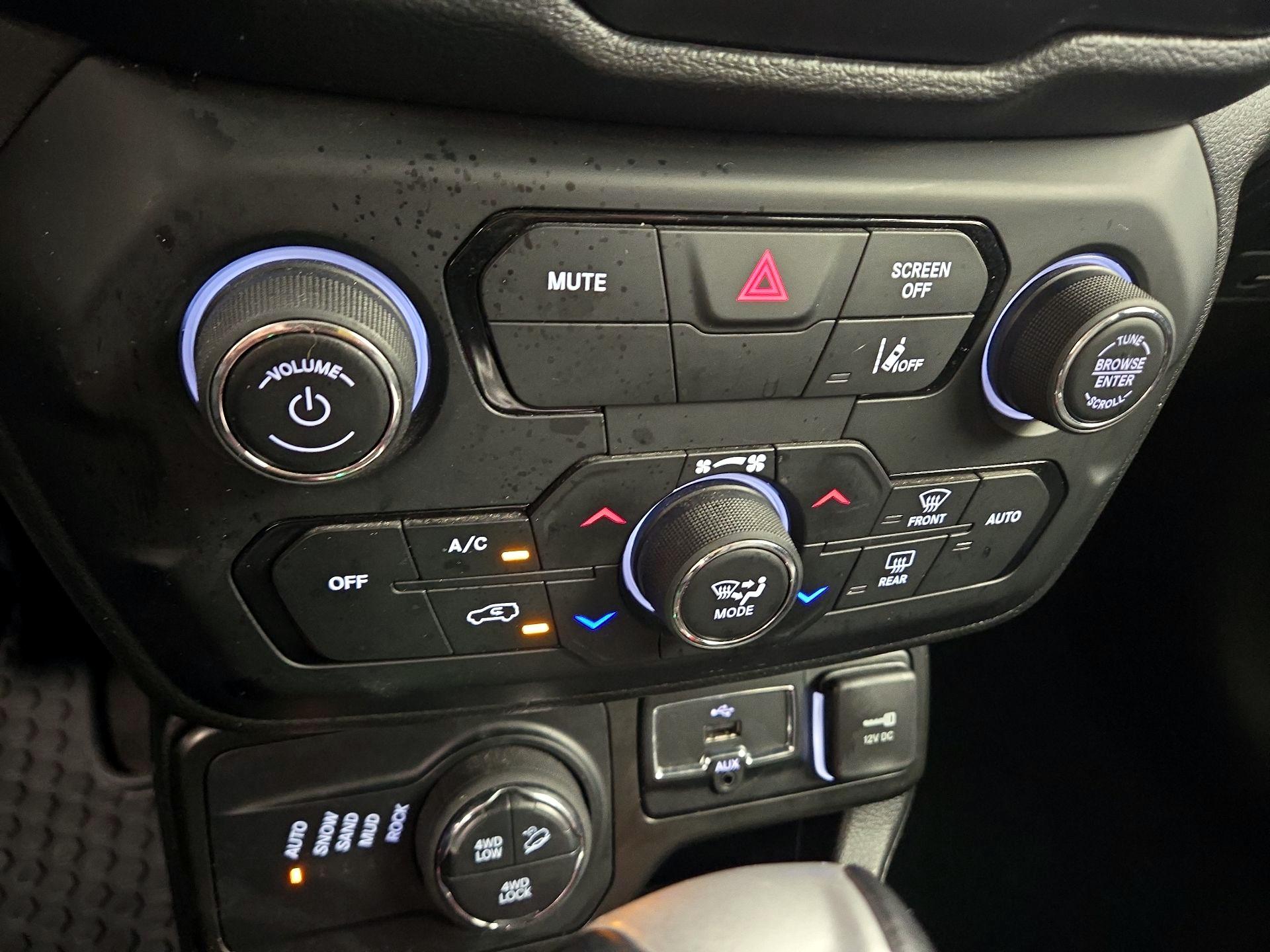 Thumbnail: 2022 Jeep Renegade - 17