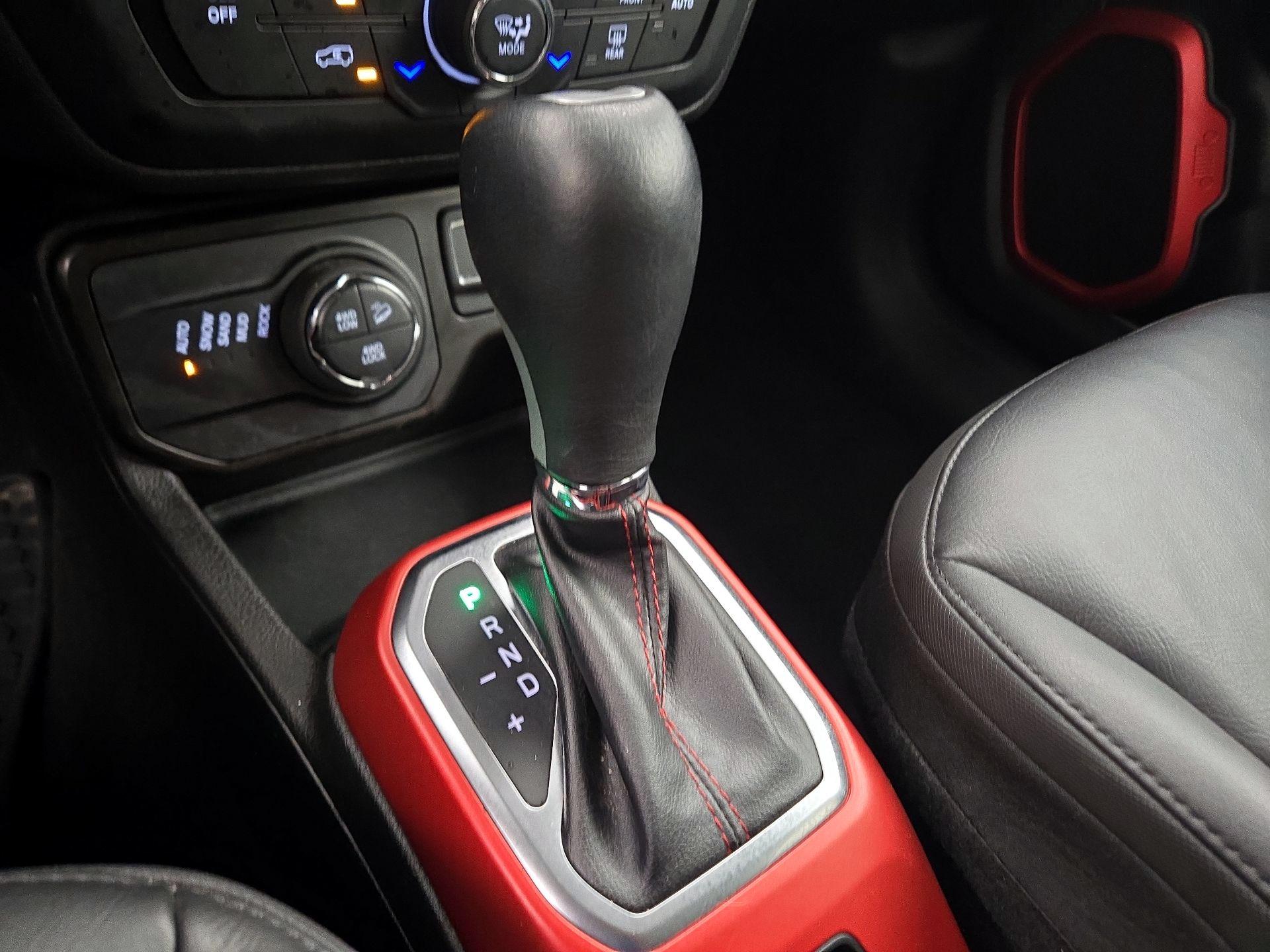 Thumbnail: 2022 Jeep Renegade - 18