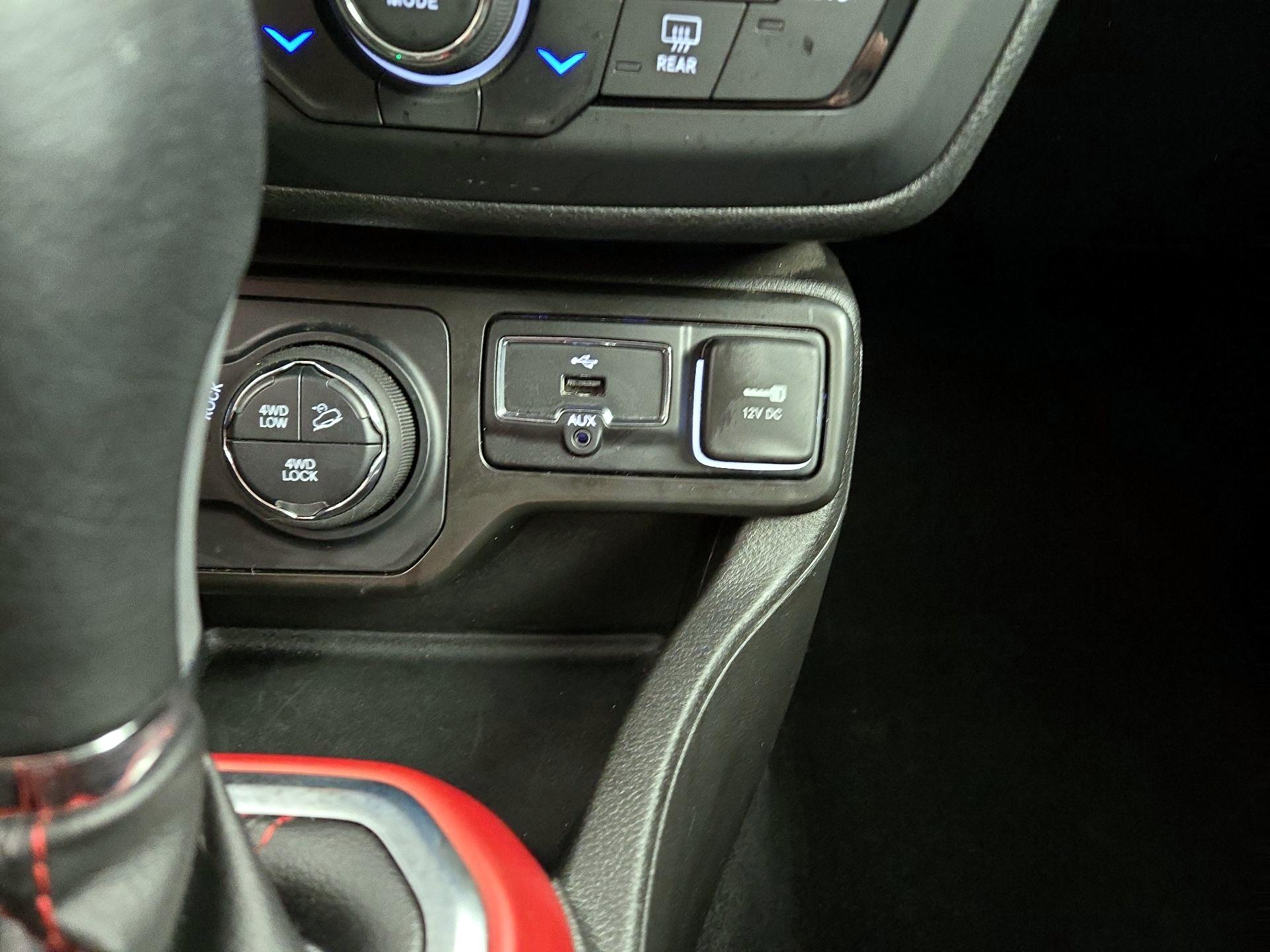 Thumbnail: 2022 Jeep Renegade - 19