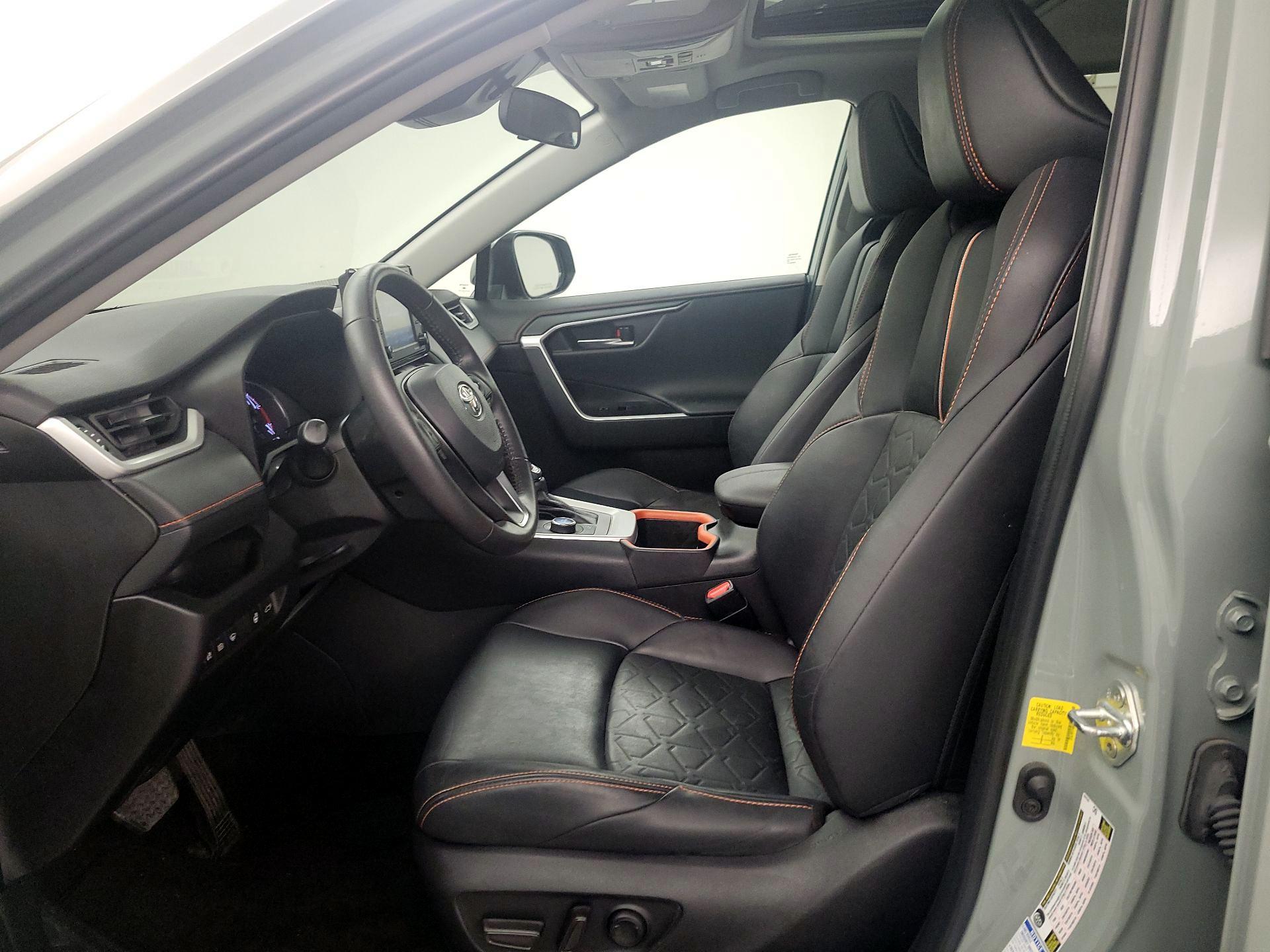 Thumbnail: 2022 Toyota RAV4 - 11