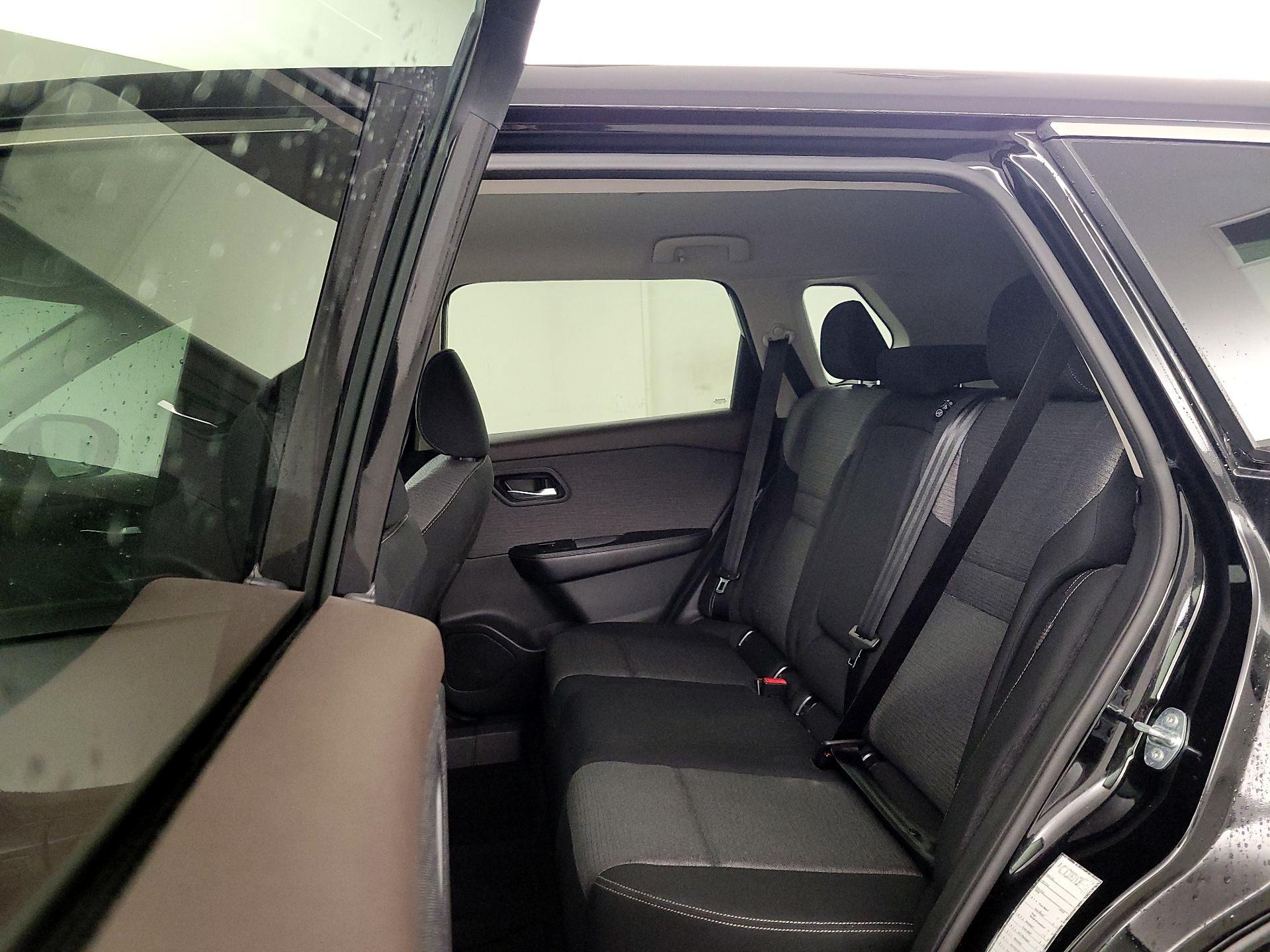 Thumbnail: 2023 Nissan Rogue - 19