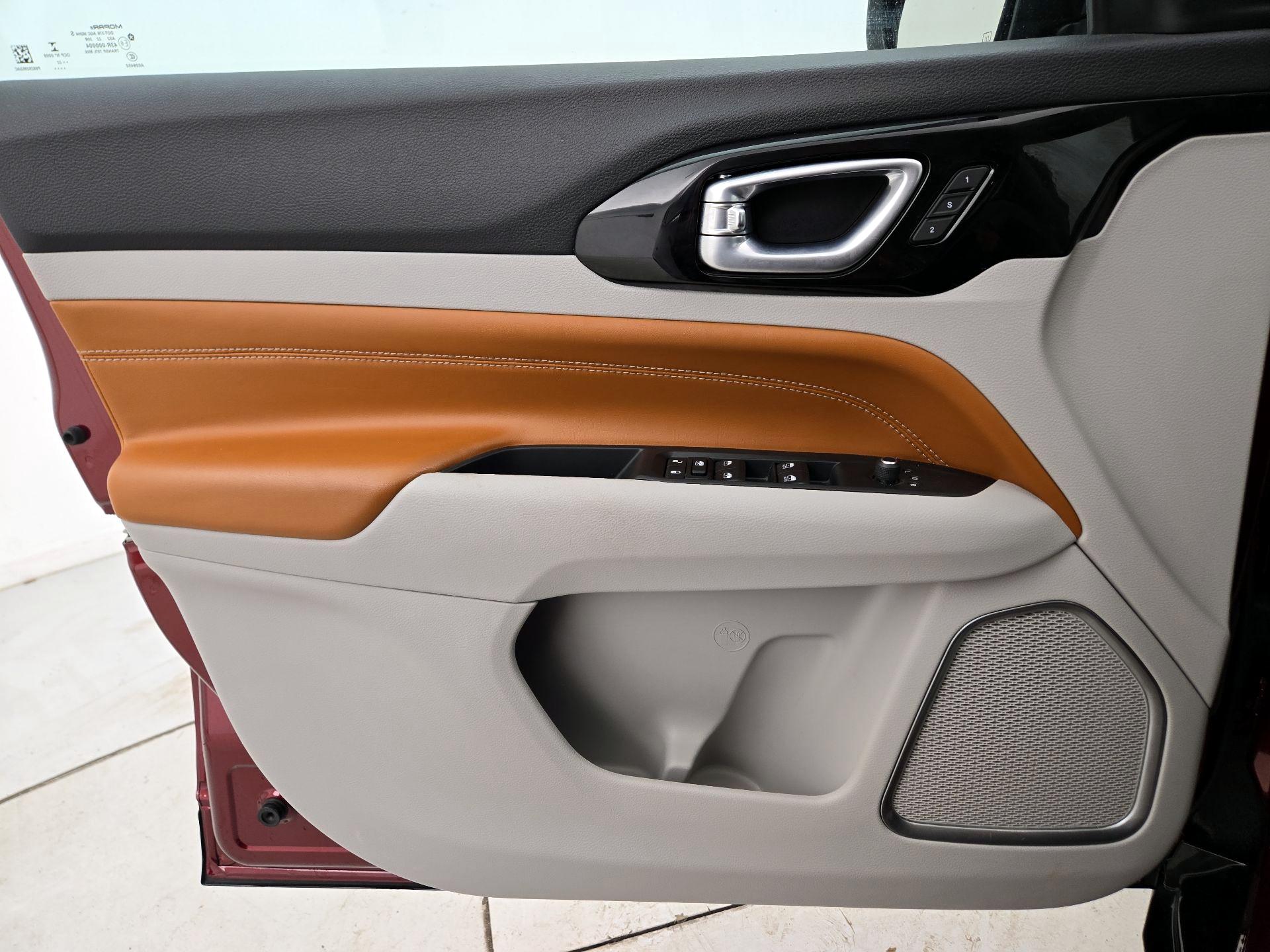 Thumbnail: 2022 Jeep Compass - 12