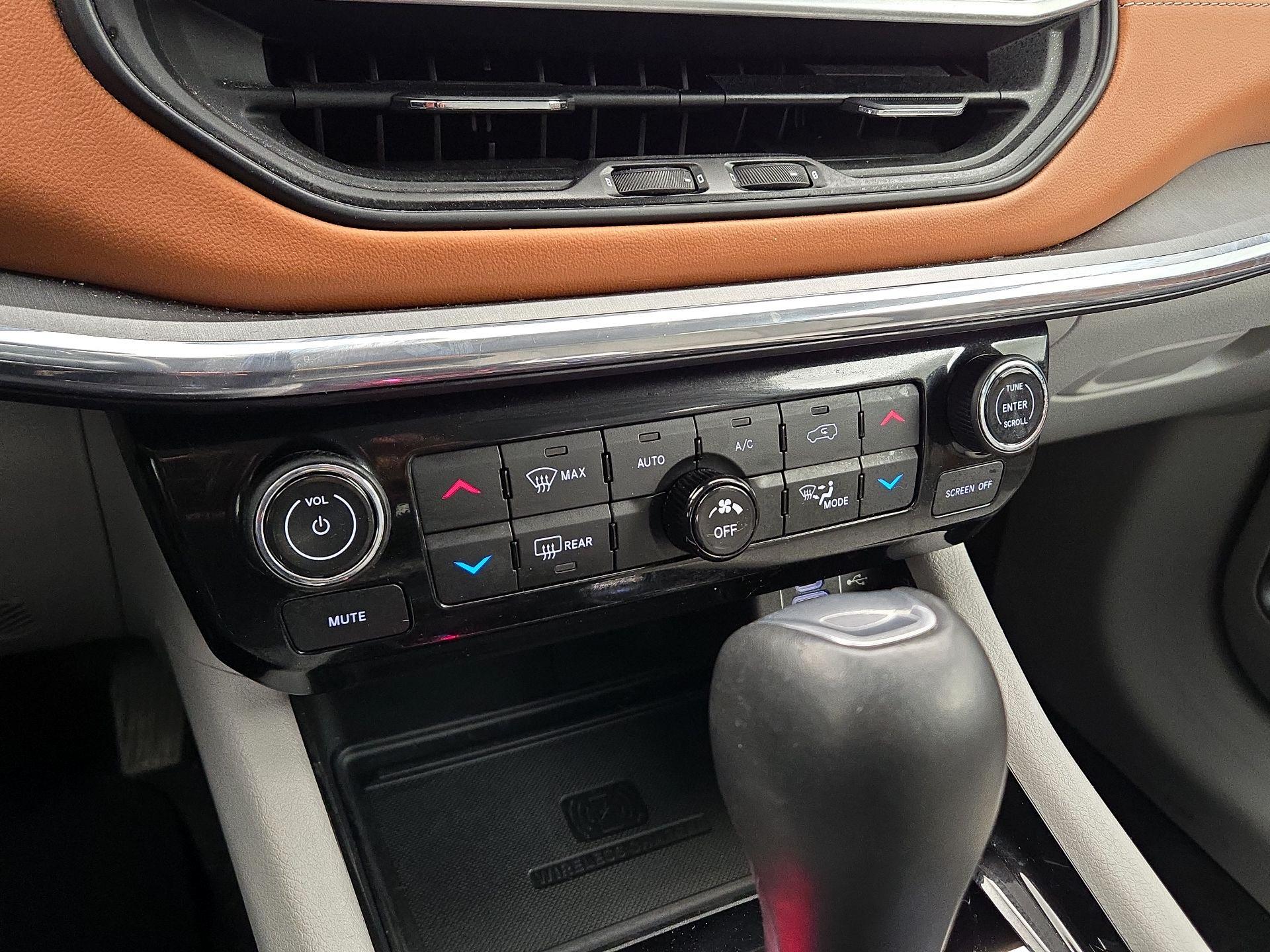 Thumbnail: 2022 Jeep Compass - 16