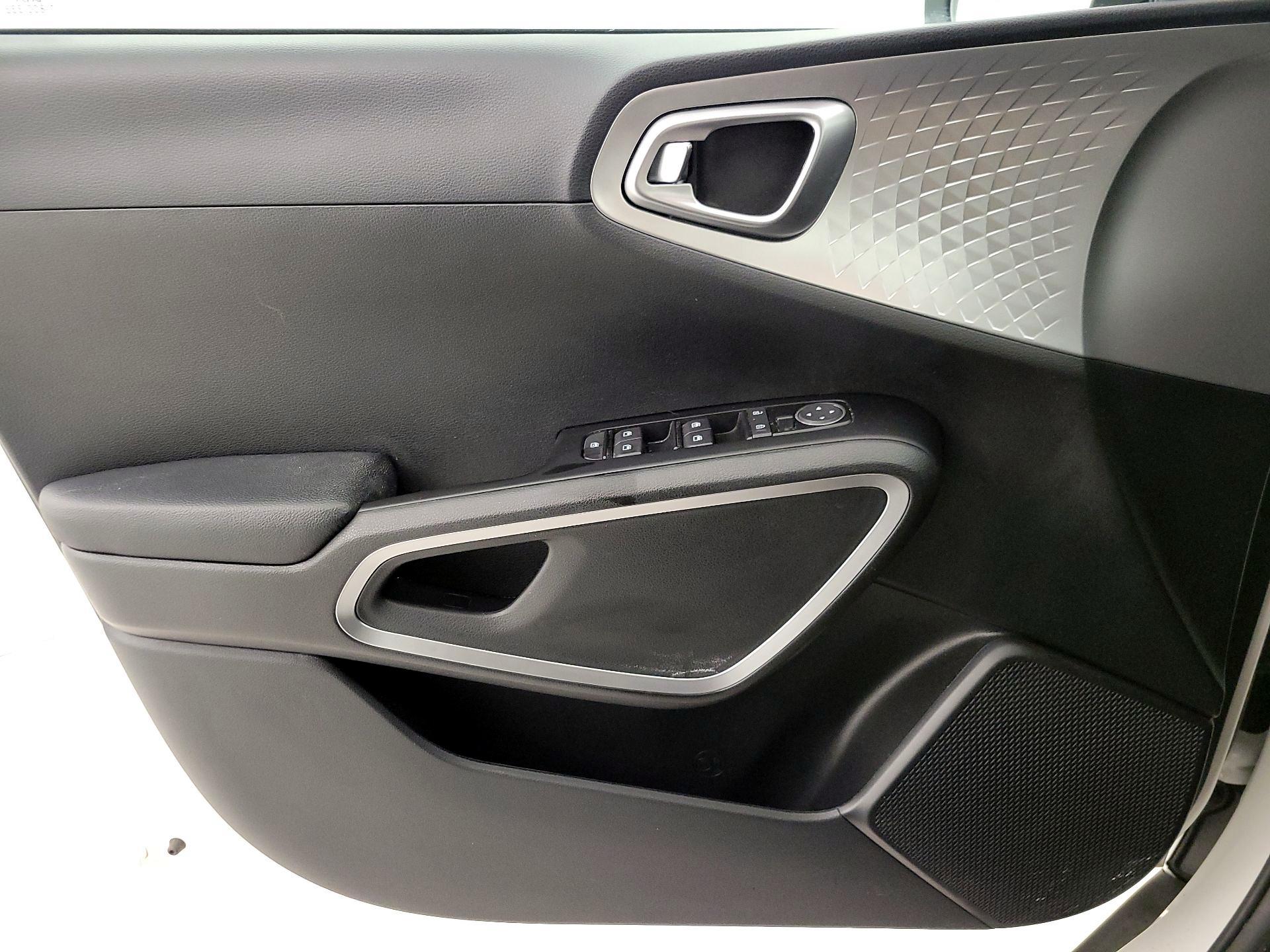 Thumbnail: 2023 Kia Soul - 12