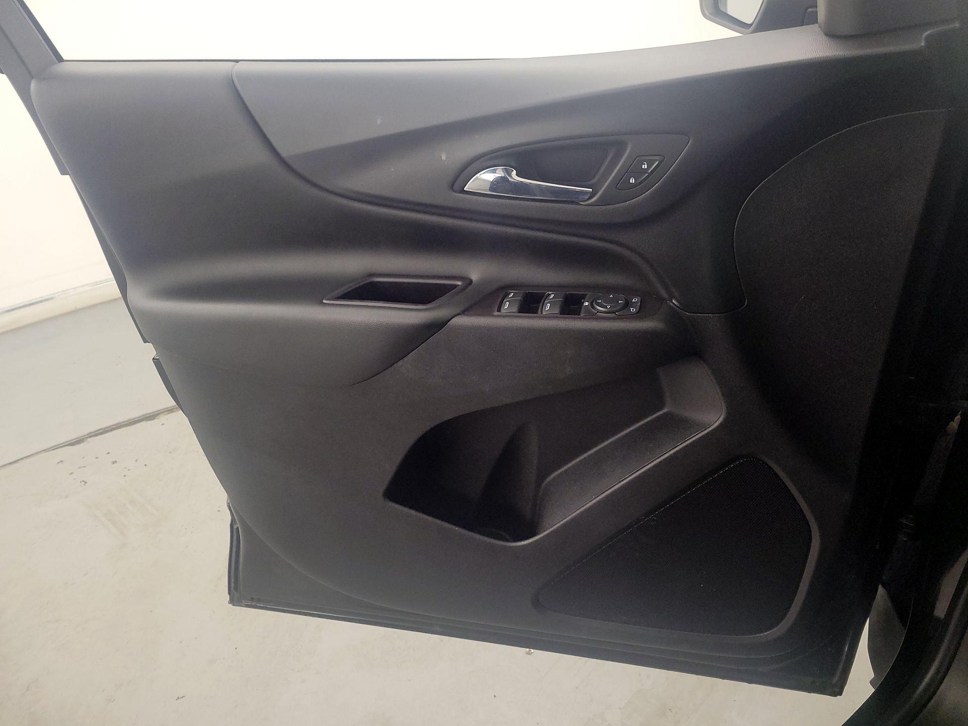 Thumbnail: 2021 Chevrolet Equinox - 12