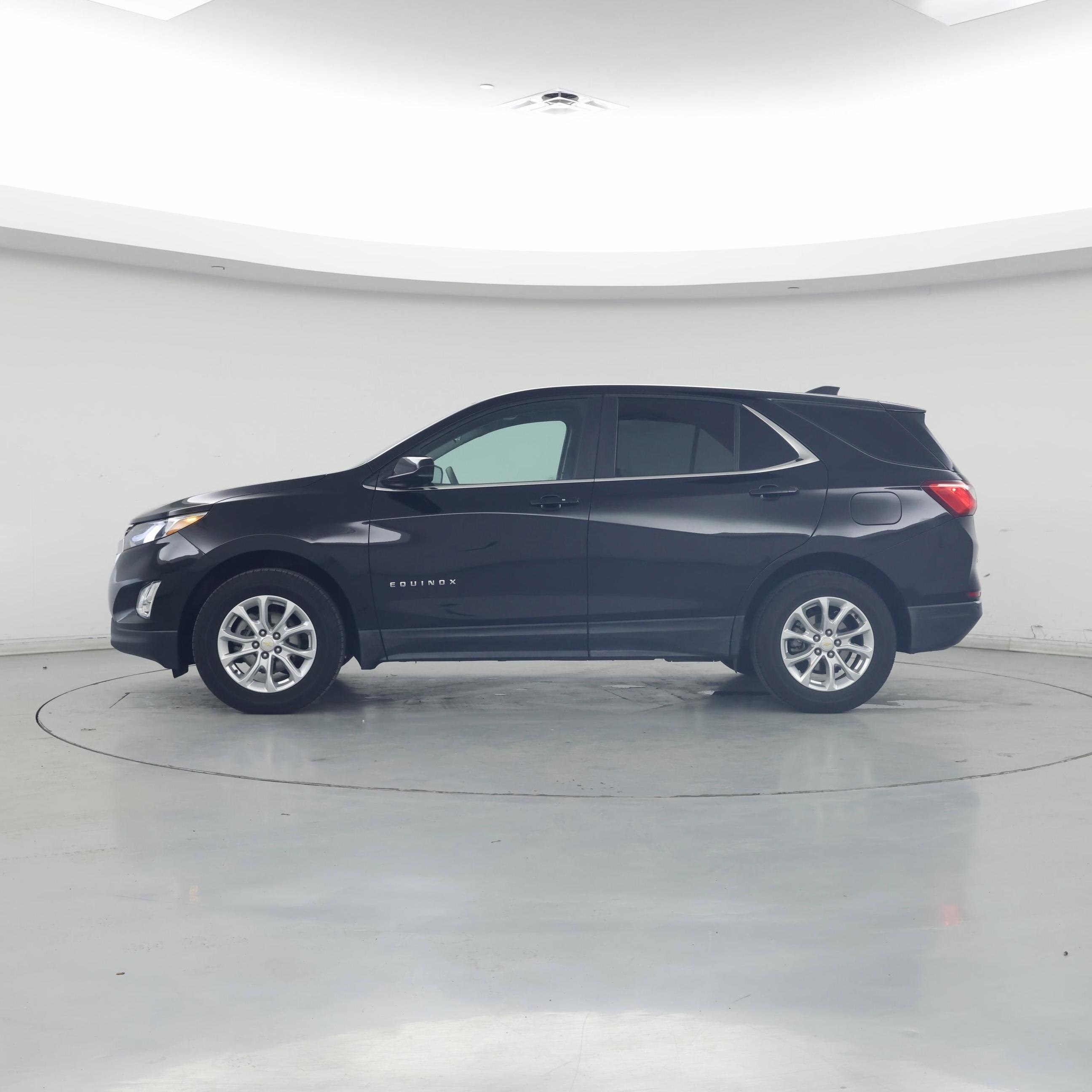 Thumbnail: 2021 Chevrolet Equinox - 3