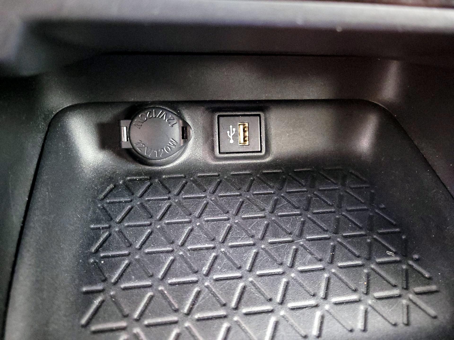 Thumbnail: 2024 Toyota RAV4 - 19