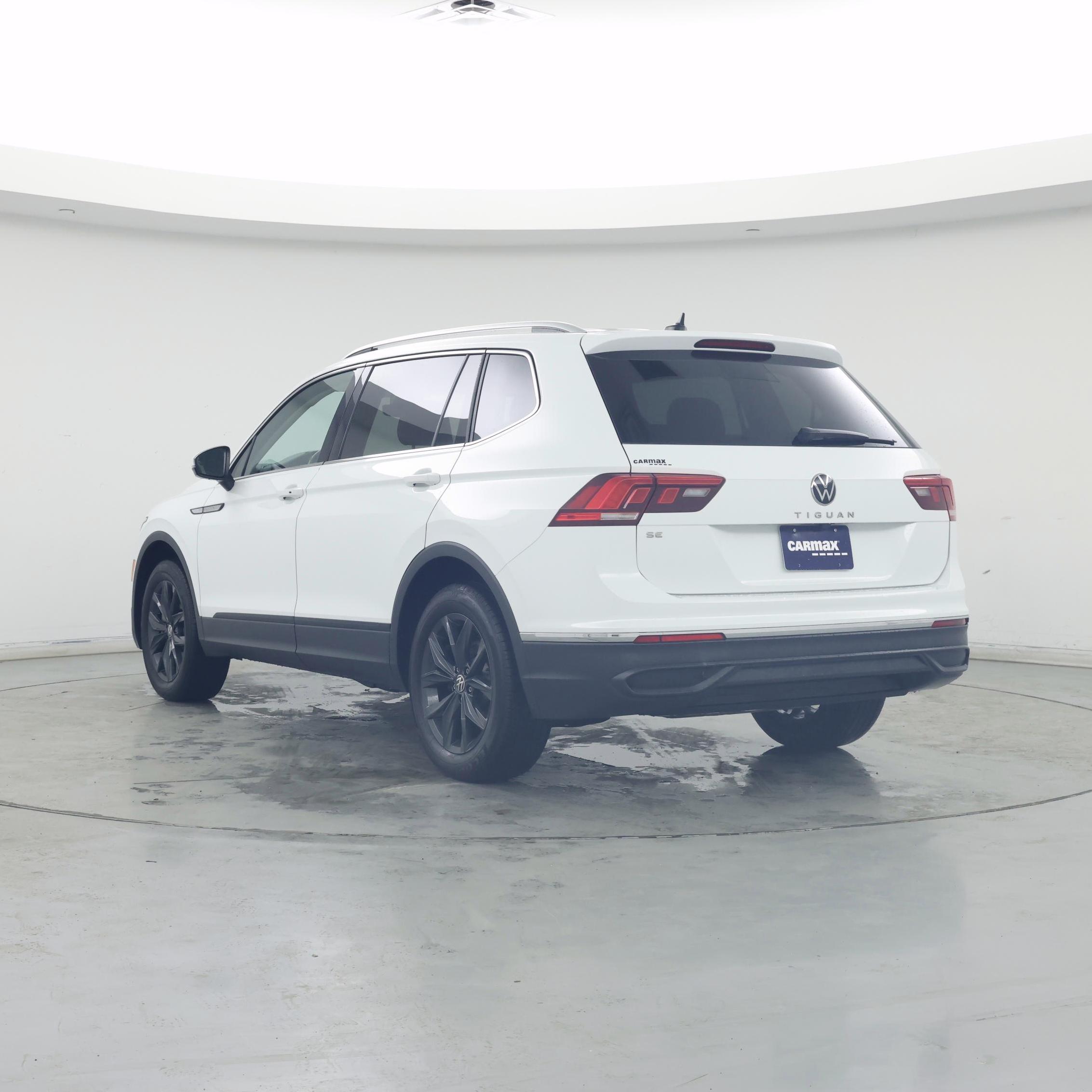 Thumbnail: 2024 Volkswagen Tiguan - 2