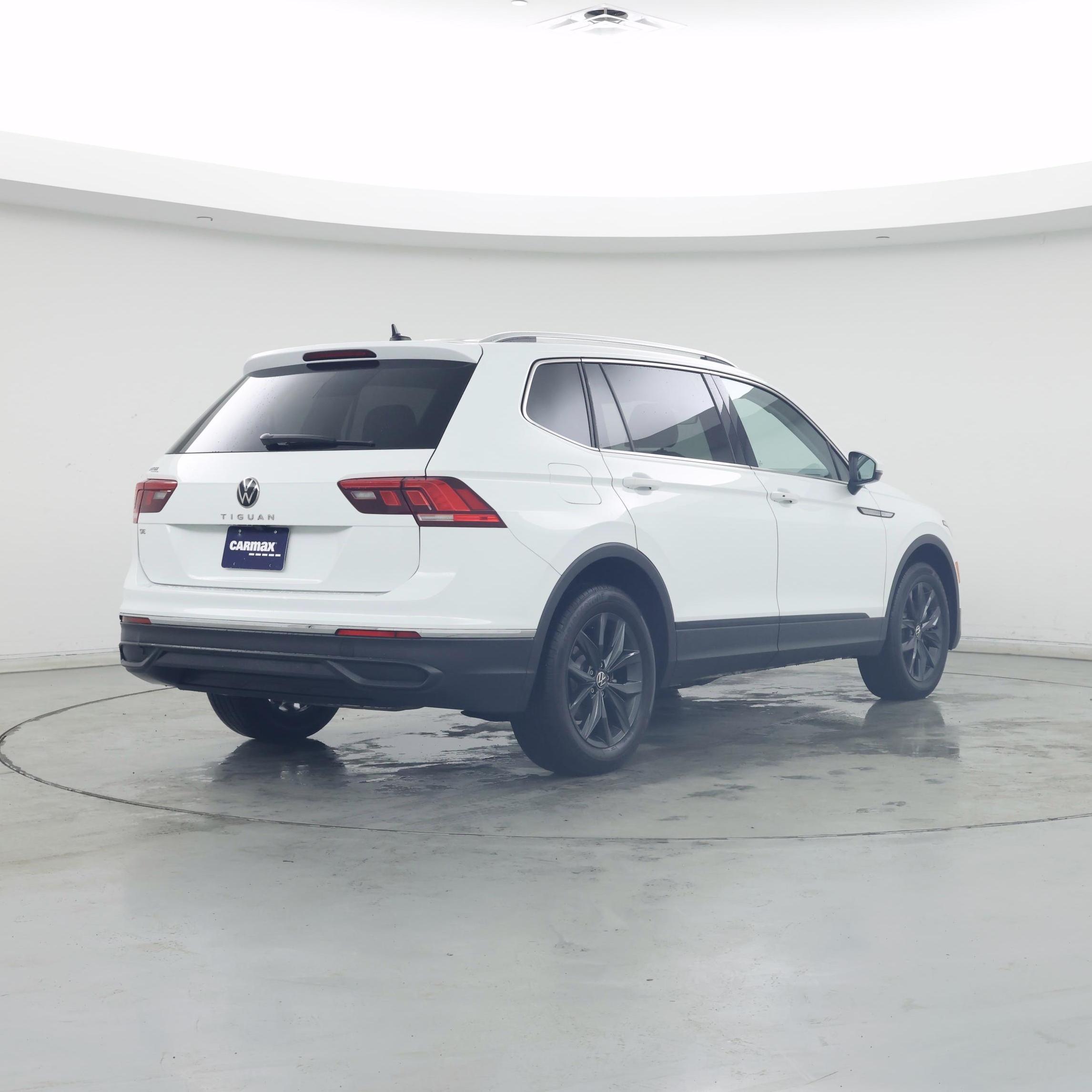 Thumbnail: 2024 Volkswagen Tiguan - 8