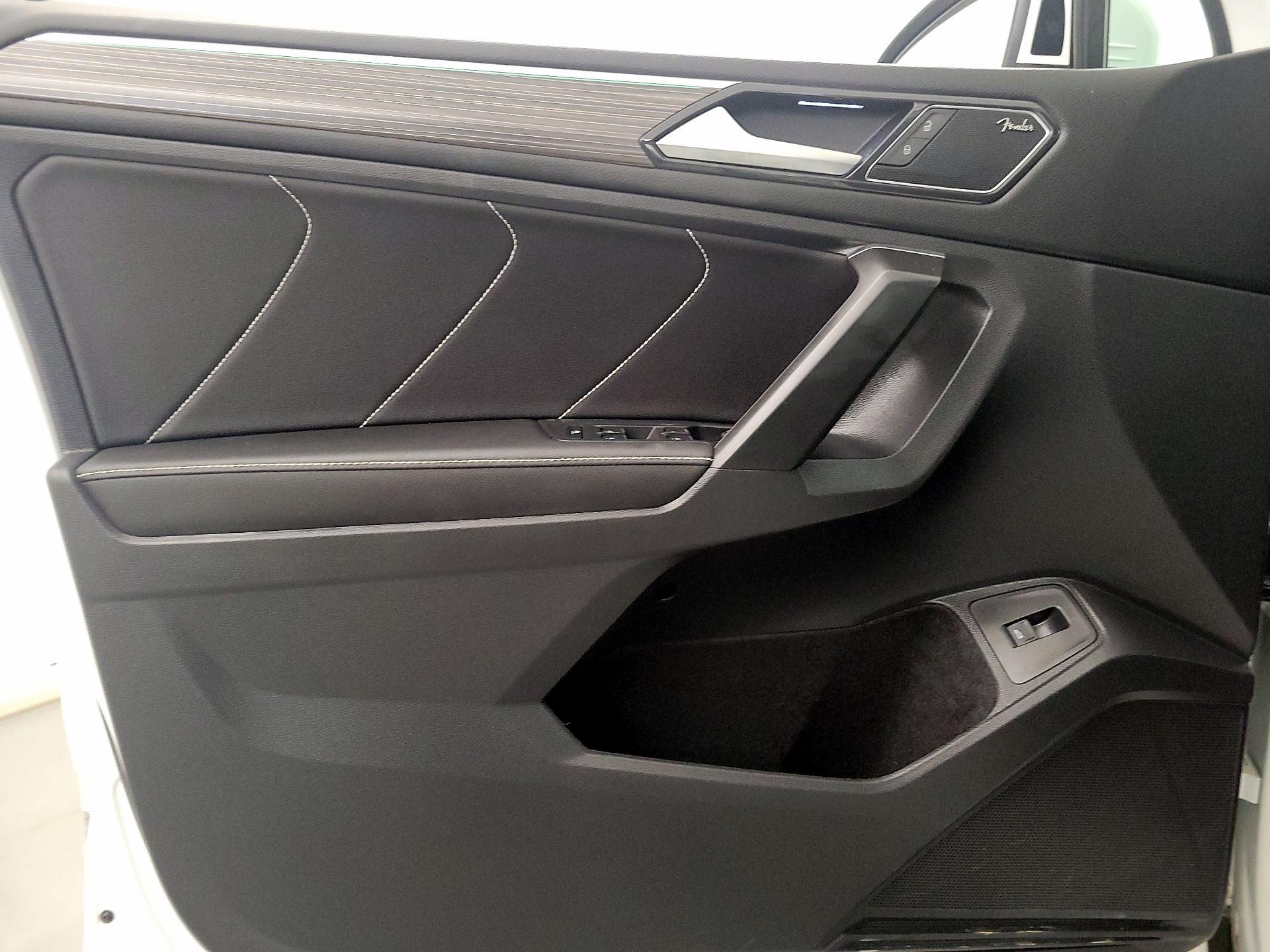 Thumbnail: 2022 Volkswagen Tiguan - 12