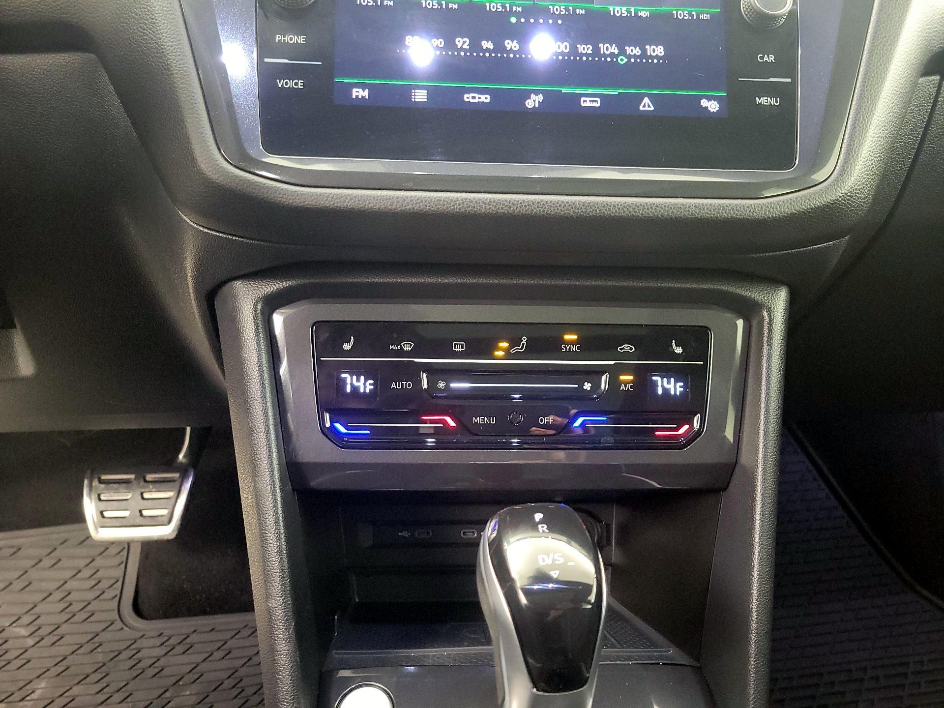 Thumbnail: 2022 Volkswagen Tiguan - 16