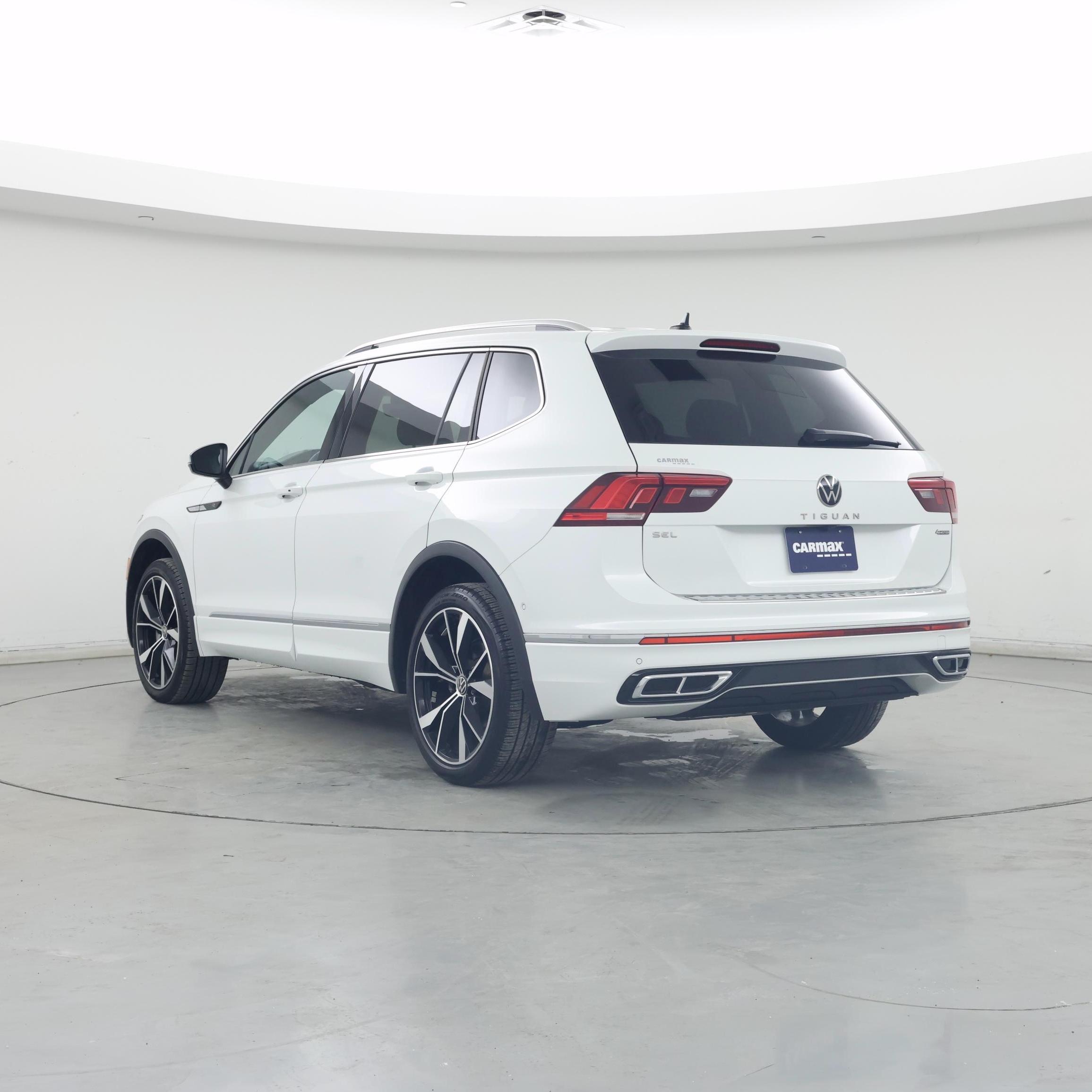 Thumbnail: 2022 Volkswagen Tiguan - 2