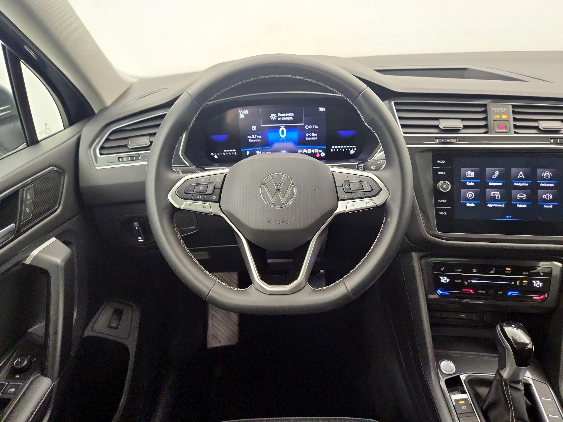 Thumbnail: 2024 Volkswagen Tiguan - 10