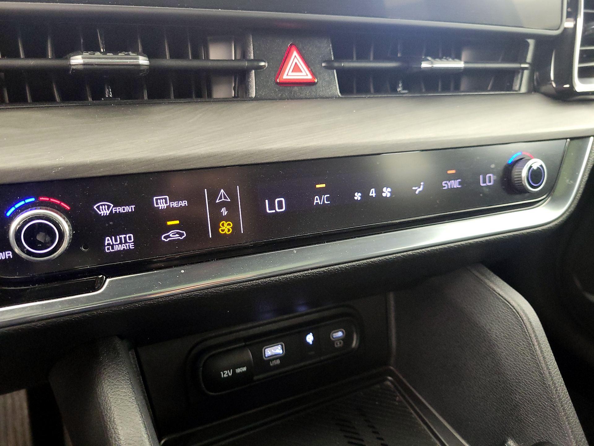 Thumbnail: 2023 Kia Sportage - 17