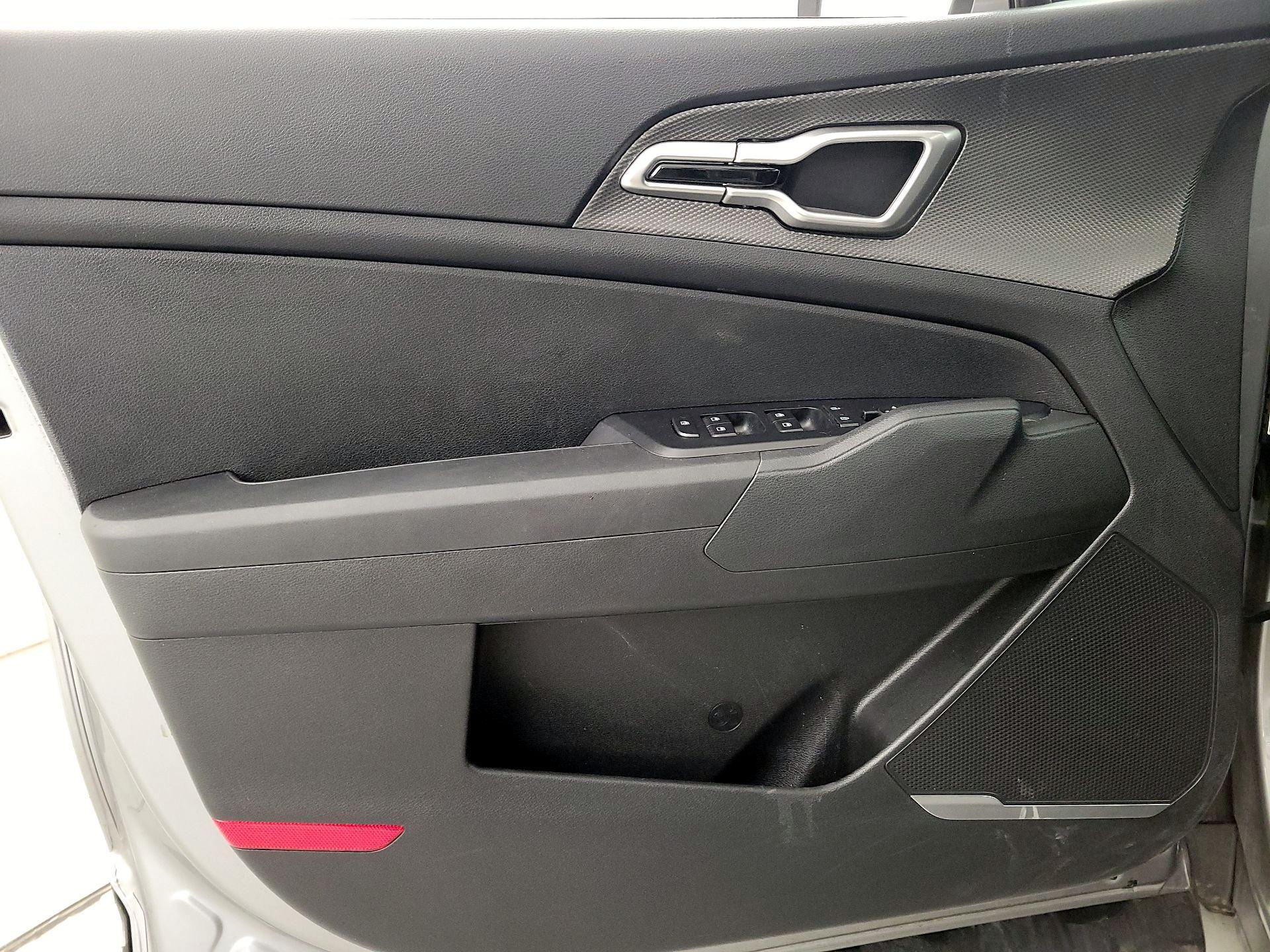 Thumbnail: 2024 Kia Sportage - 12