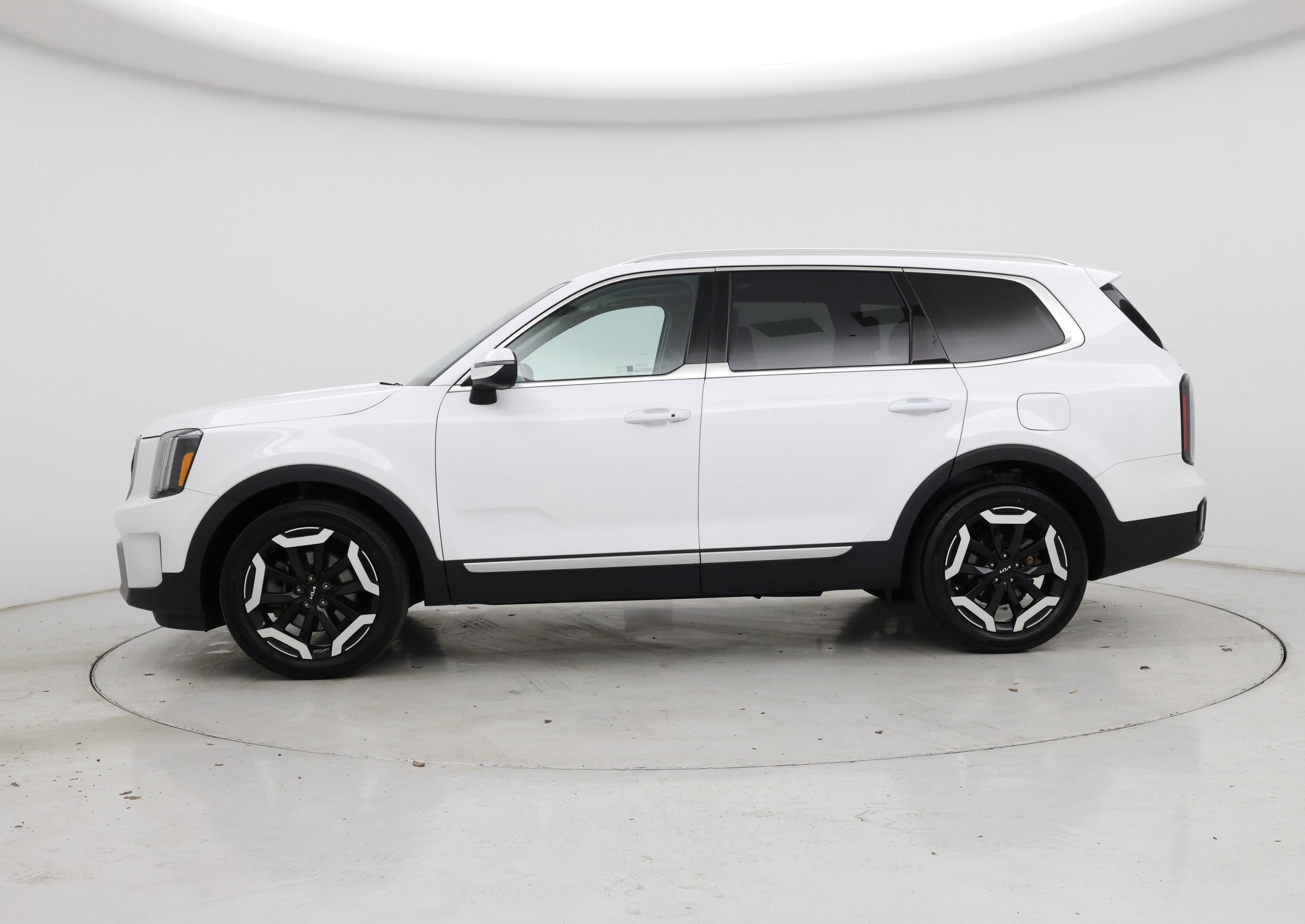 Thumbnail: 2023 Kia Telluride - 3