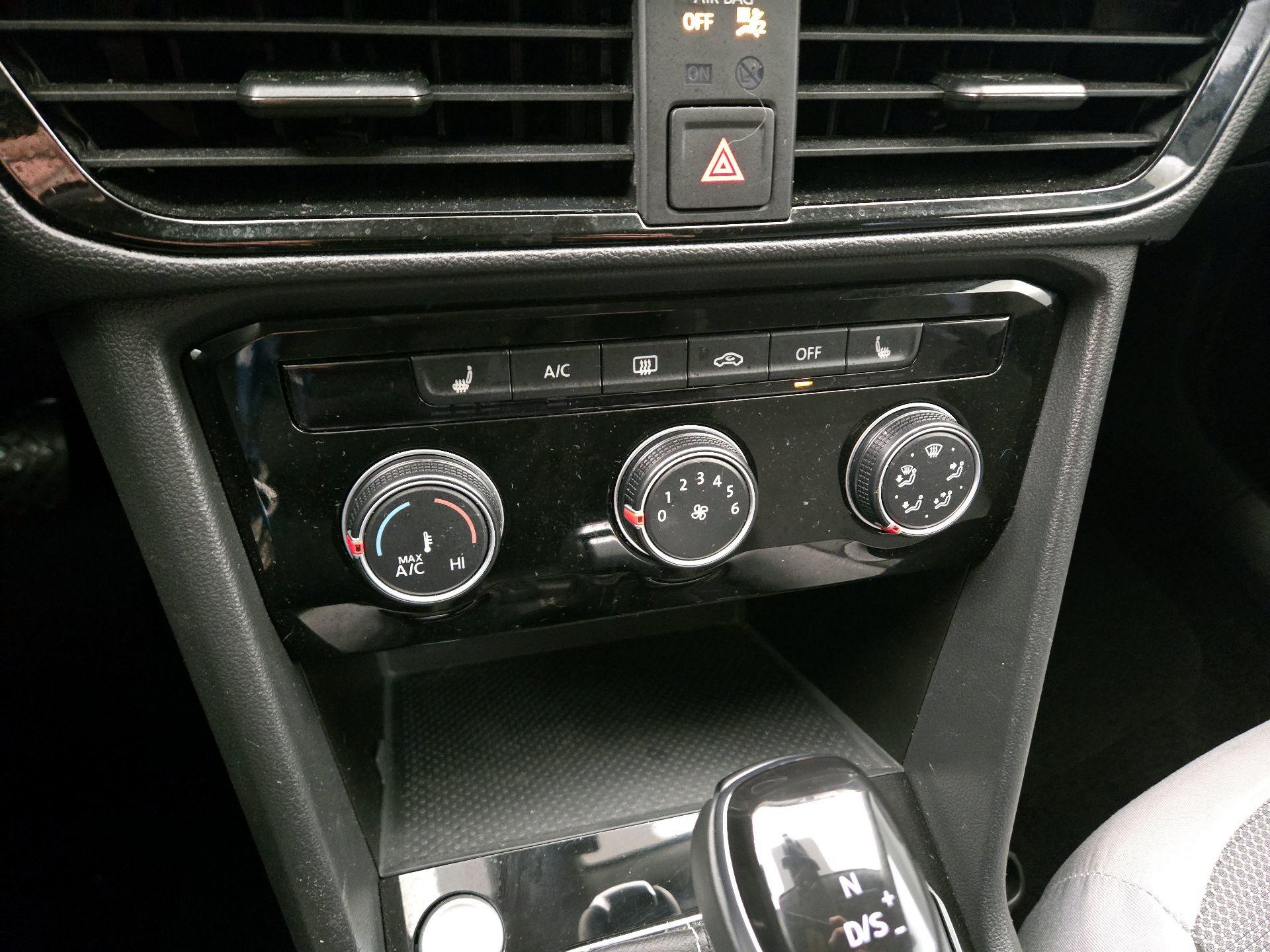 Thumbnail: 2024 Volkswagen Taos - 16