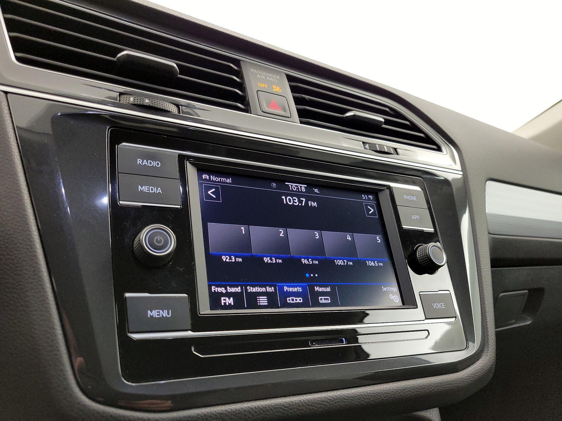 Thumbnail: 2023 Volkswagen Tiguan - 15