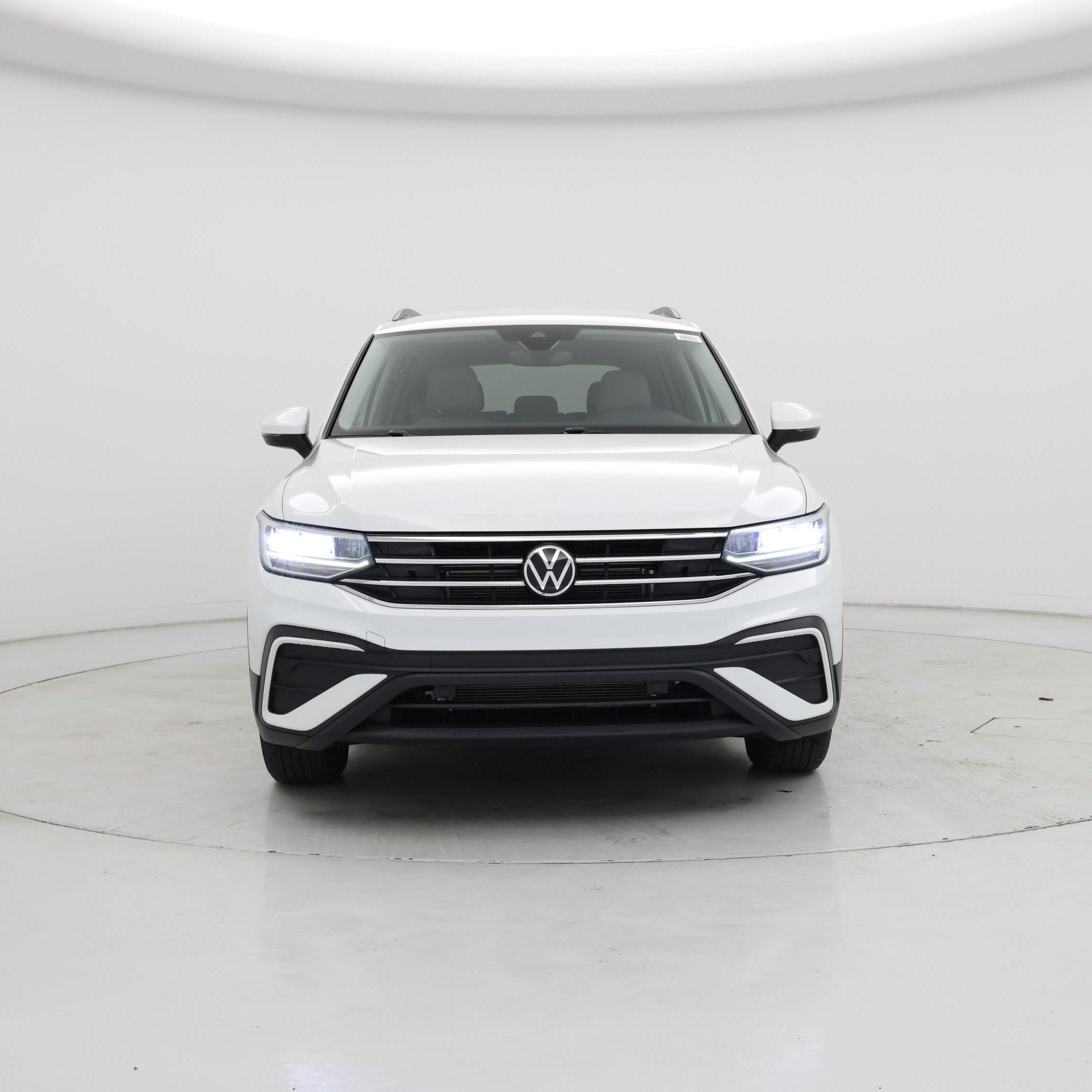 Thumbnail: 2023 Volkswagen Tiguan - 5