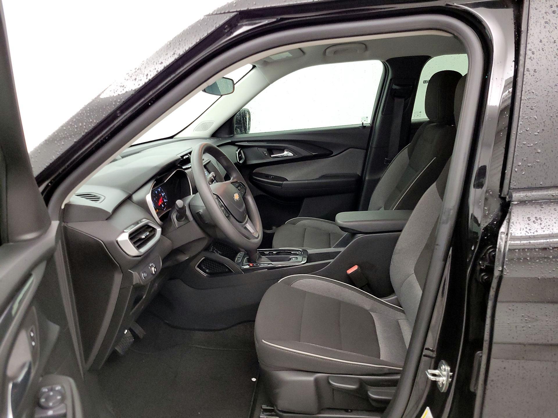 Thumbnail: 2023 Chevrolet TrailBlazer - 11