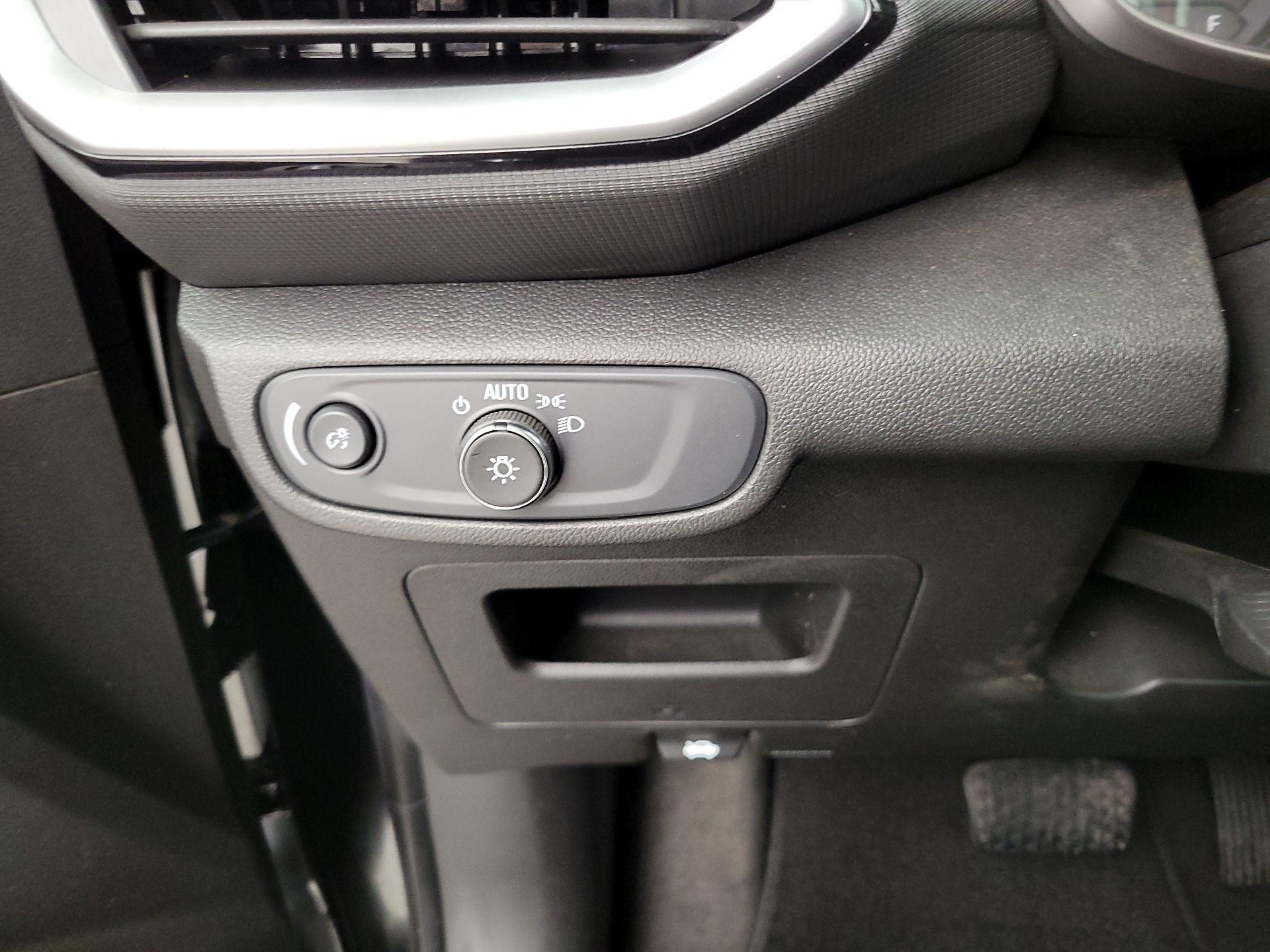 Thumbnail: 2023 Chevrolet TrailBlazer - 13