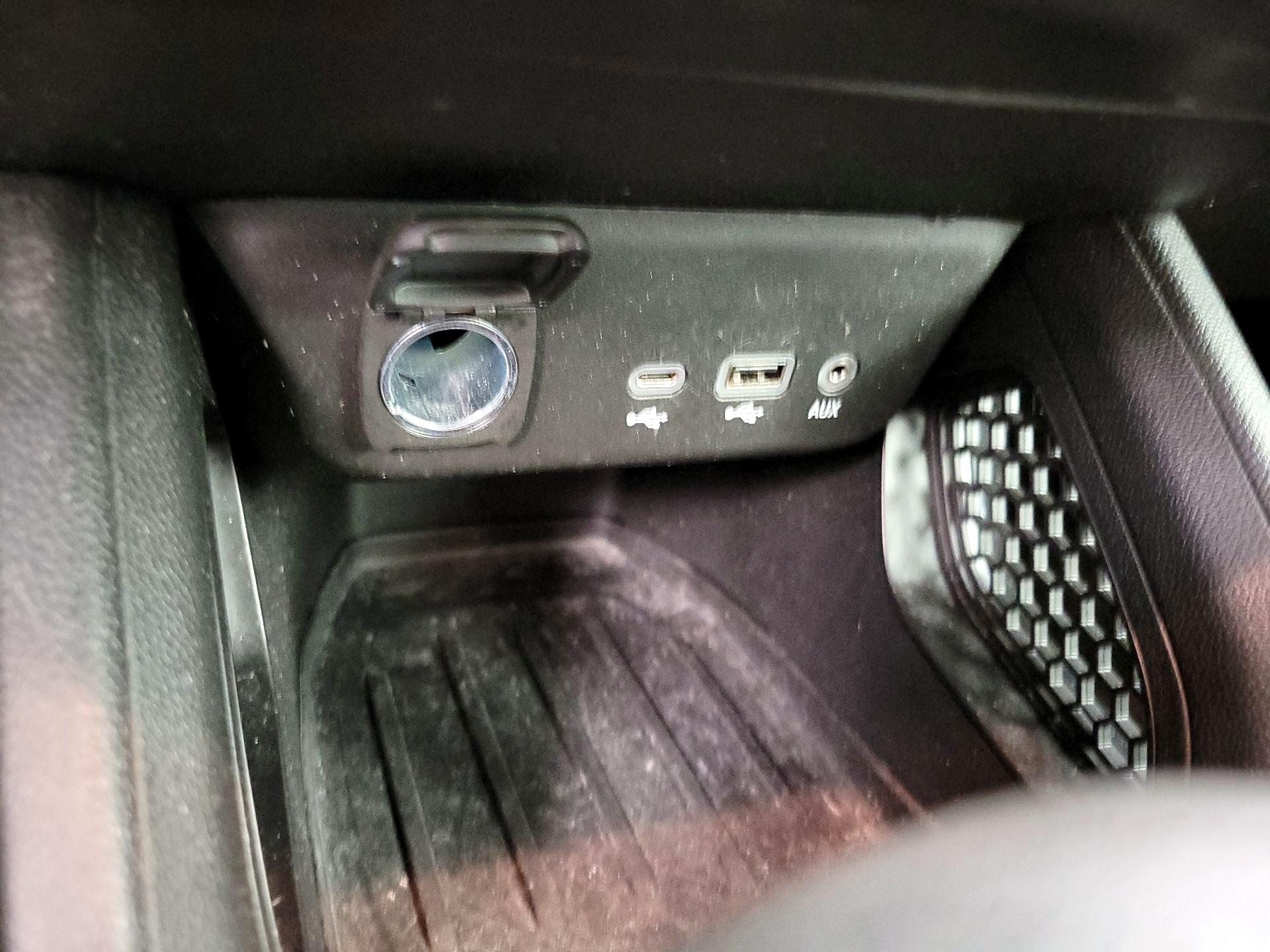 Thumbnail: 2023 Chevrolet TrailBlazer - 18