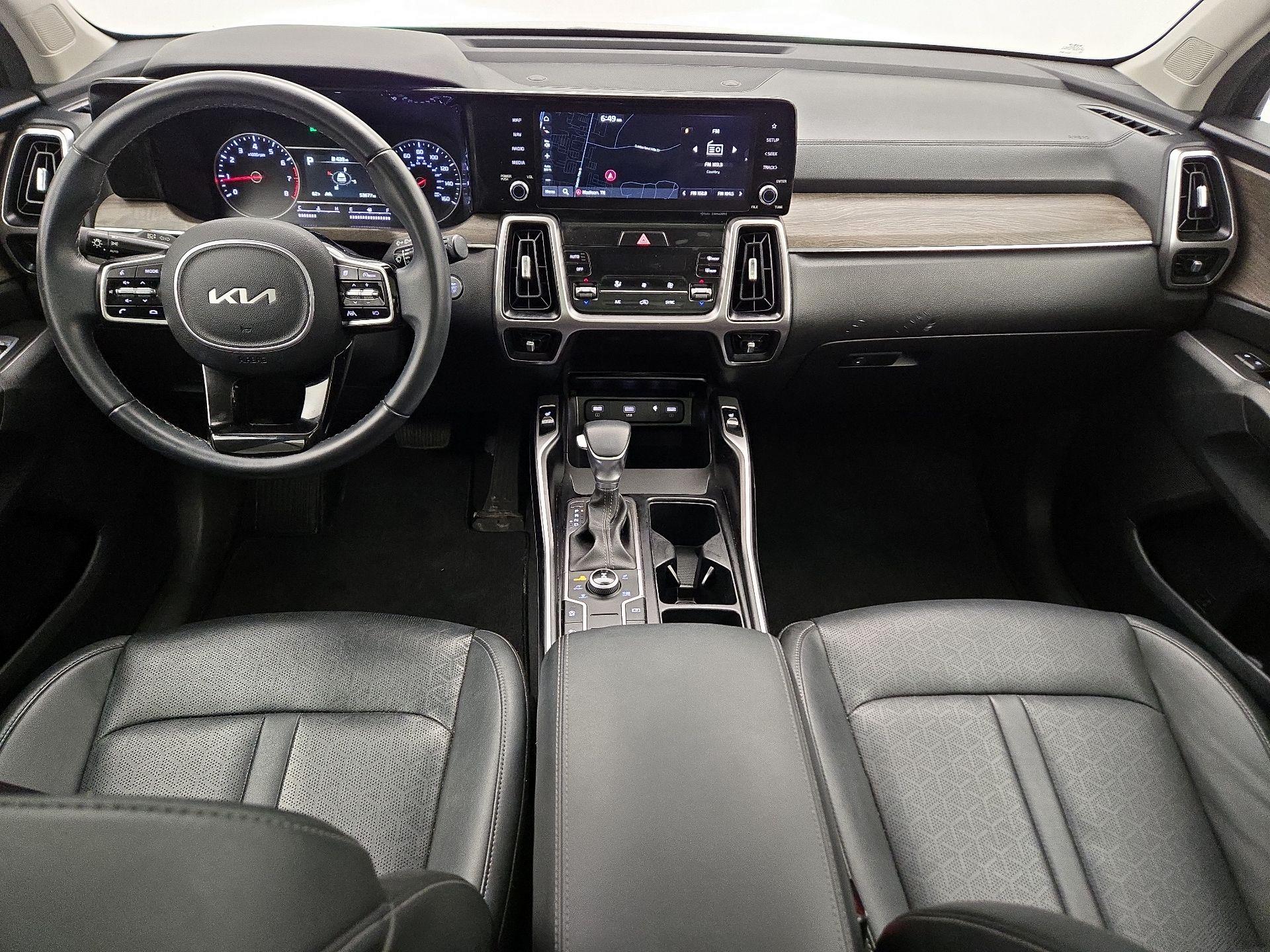 Thumbnail: 2023 Kia Sorento - 9