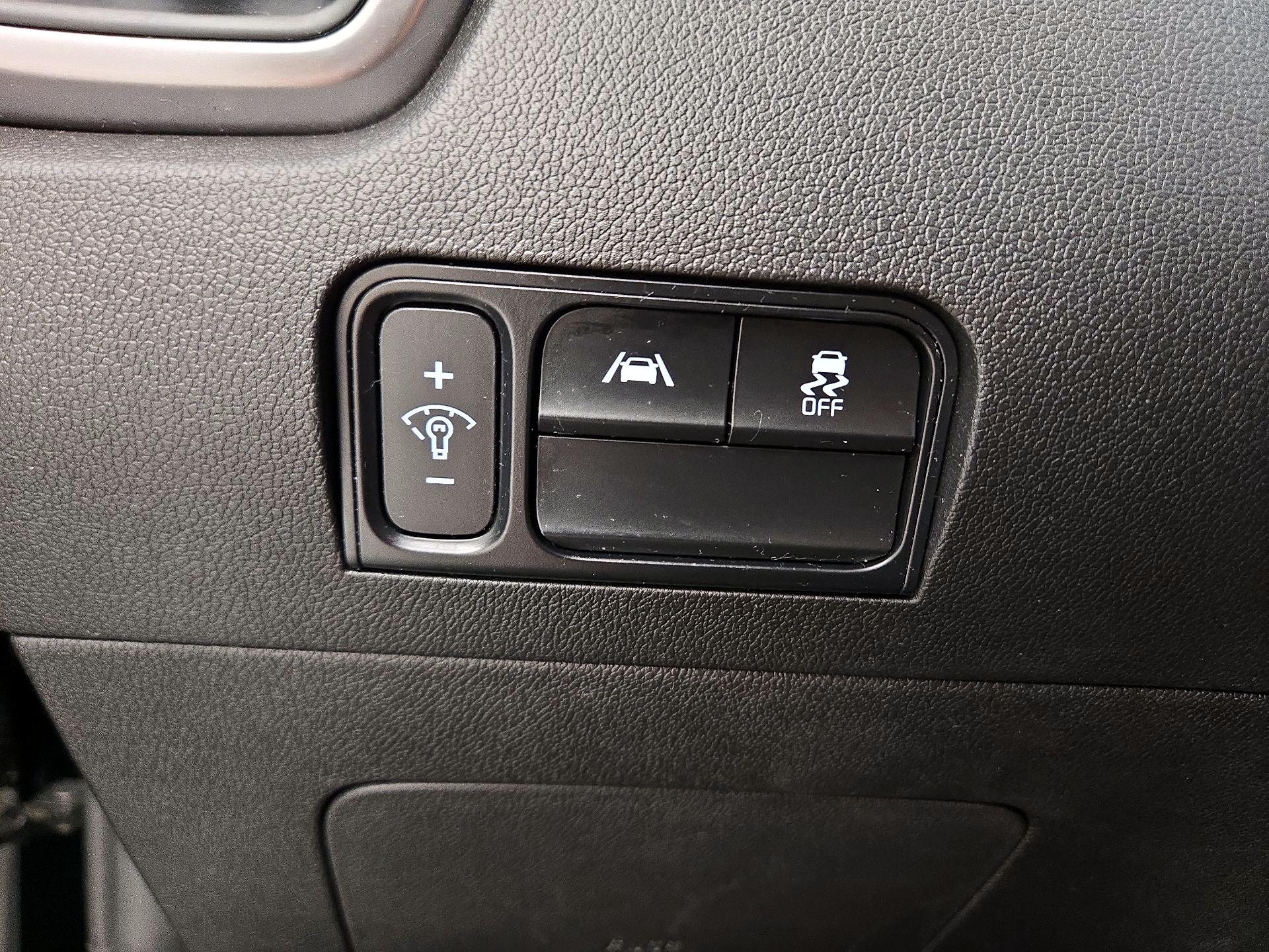 Thumbnail: 2023 Kia Sorento - 13