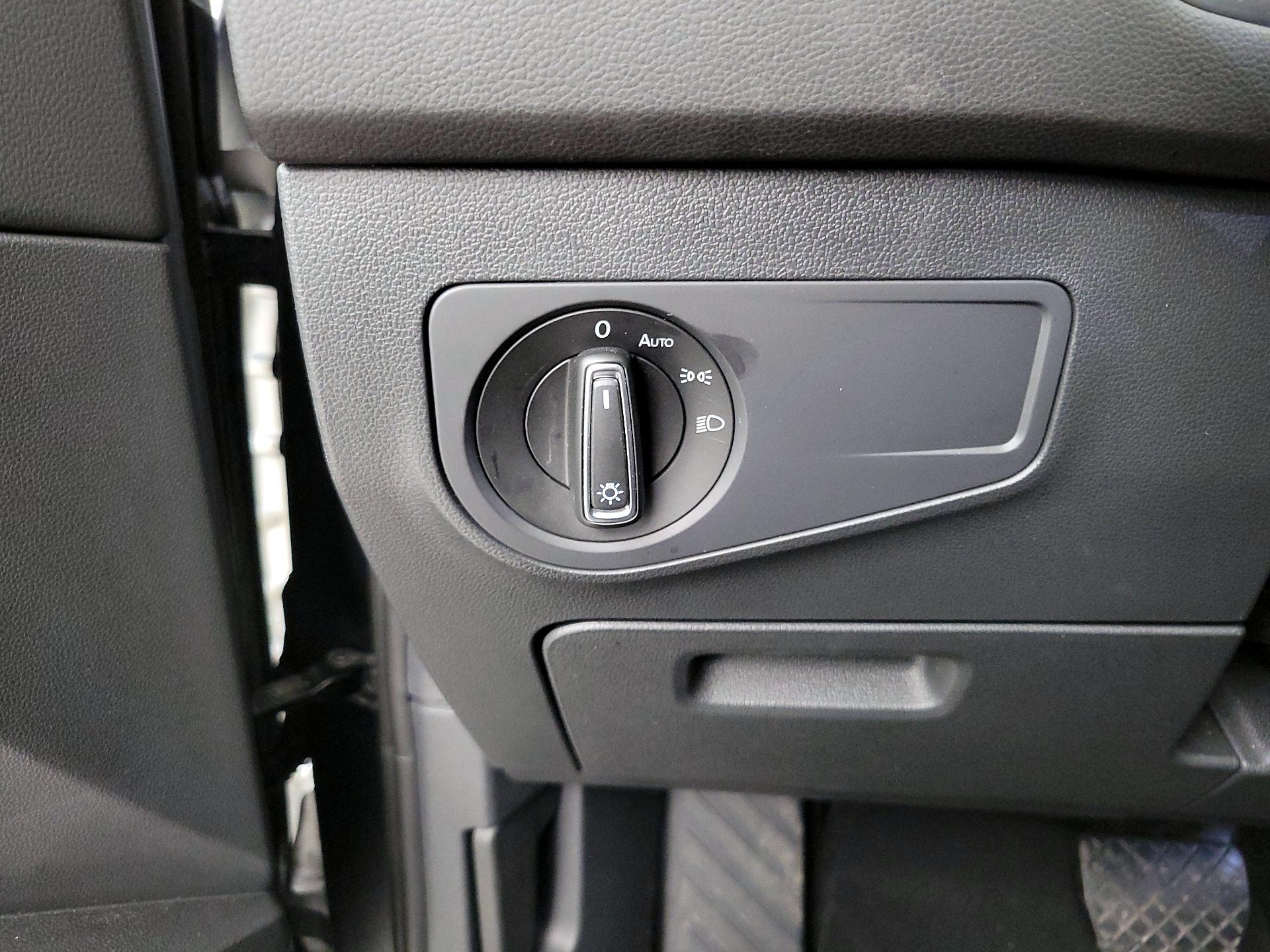 Thumbnail: 2024 Volkswagen Tiguan - 13