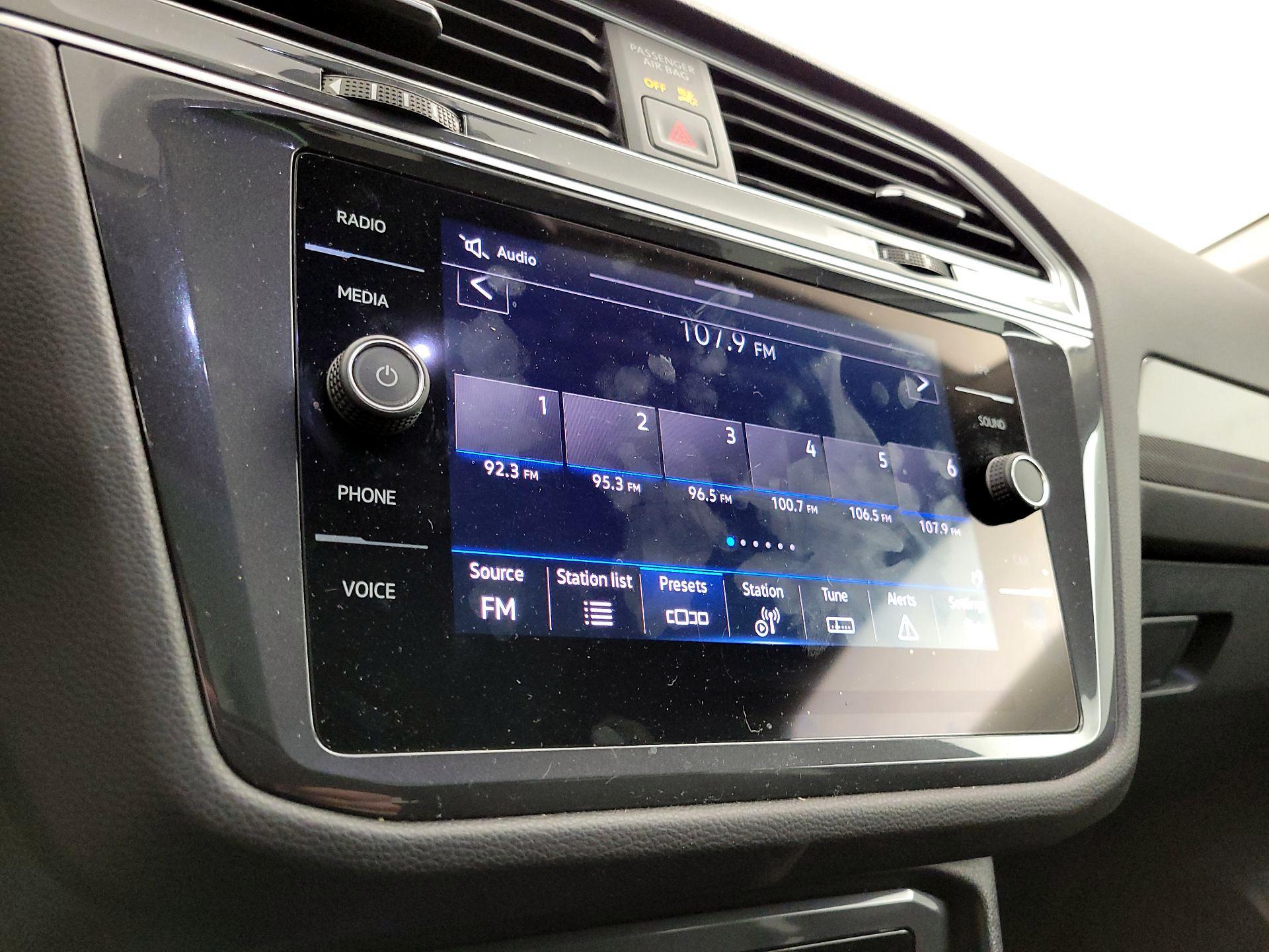 Thumbnail: 2024 Volkswagen Tiguan - 15