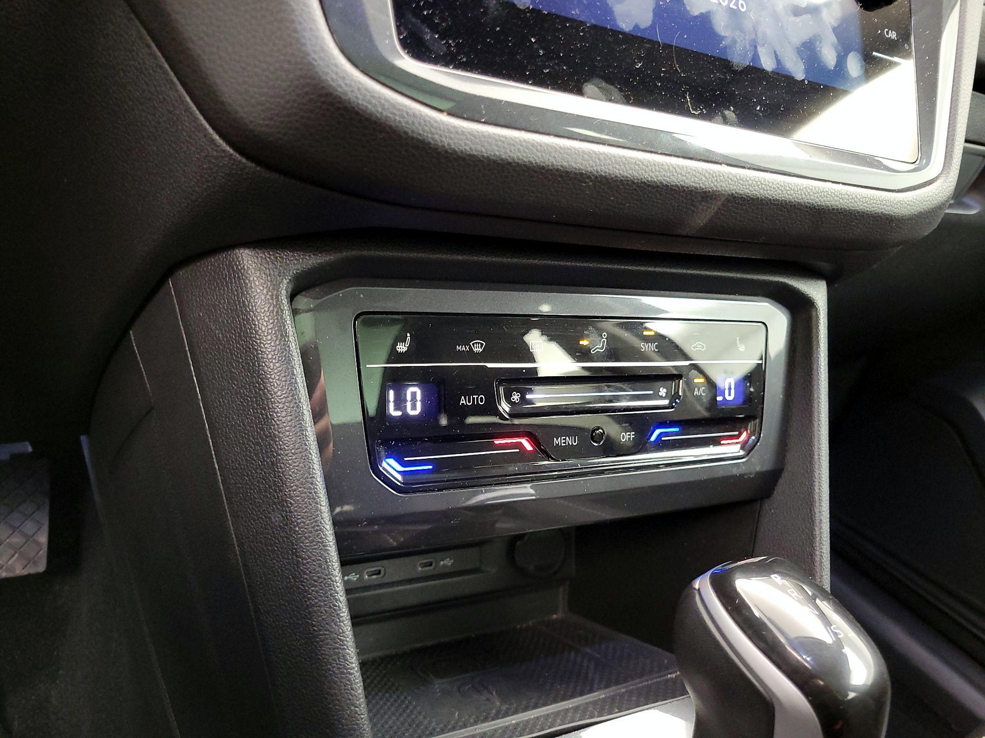 Thumbnail: 2024 Volkswagen Tiguan - 16