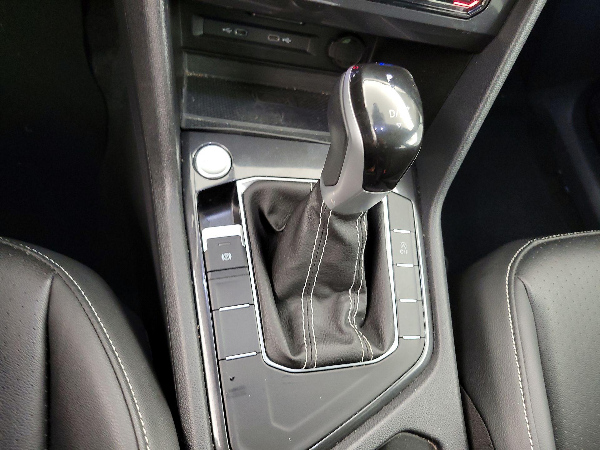 Thumbnail: 2024 Volkswagen Tiguan - 17