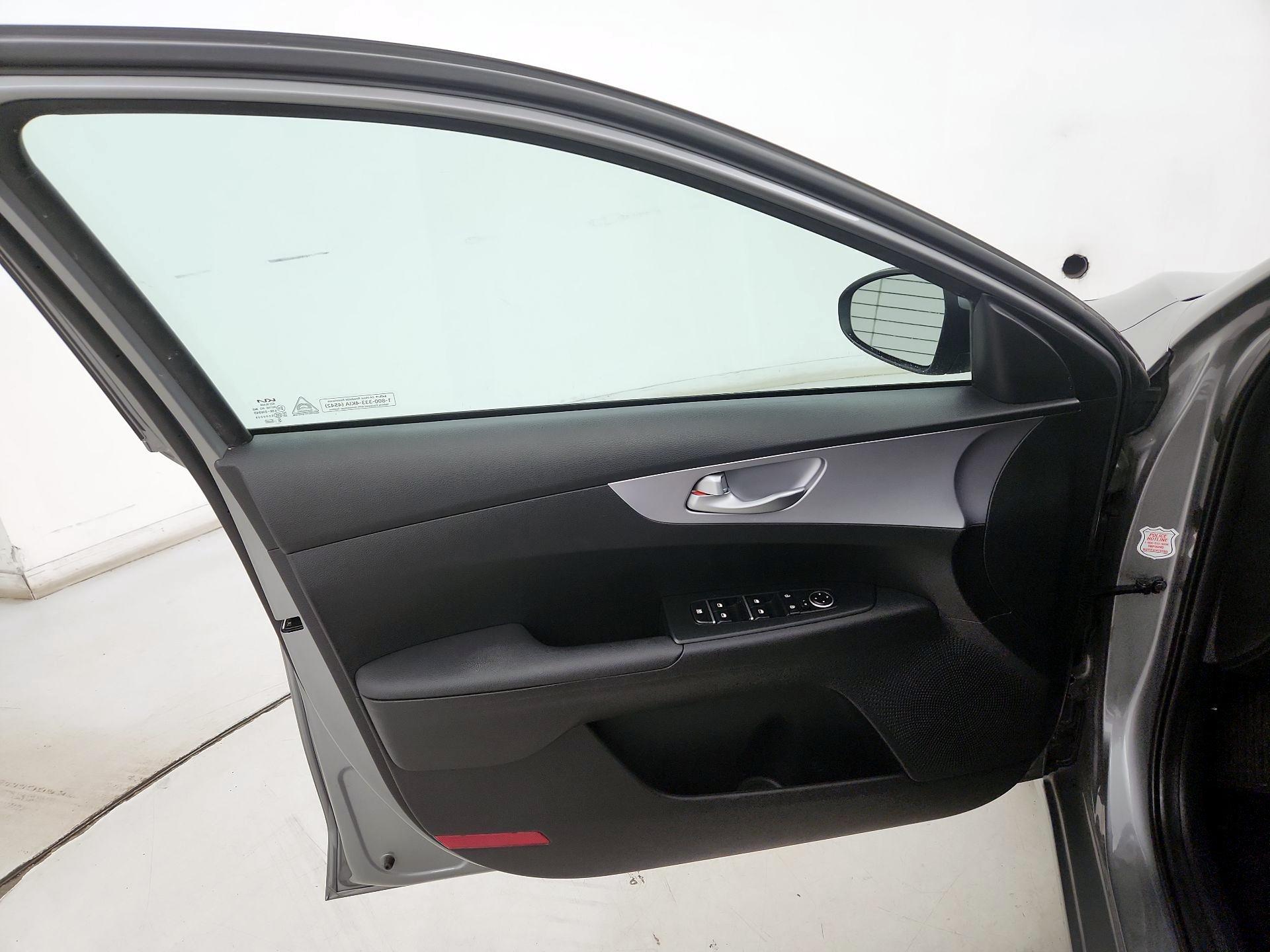 Thumbnail: 2024 Kia Forte - 12