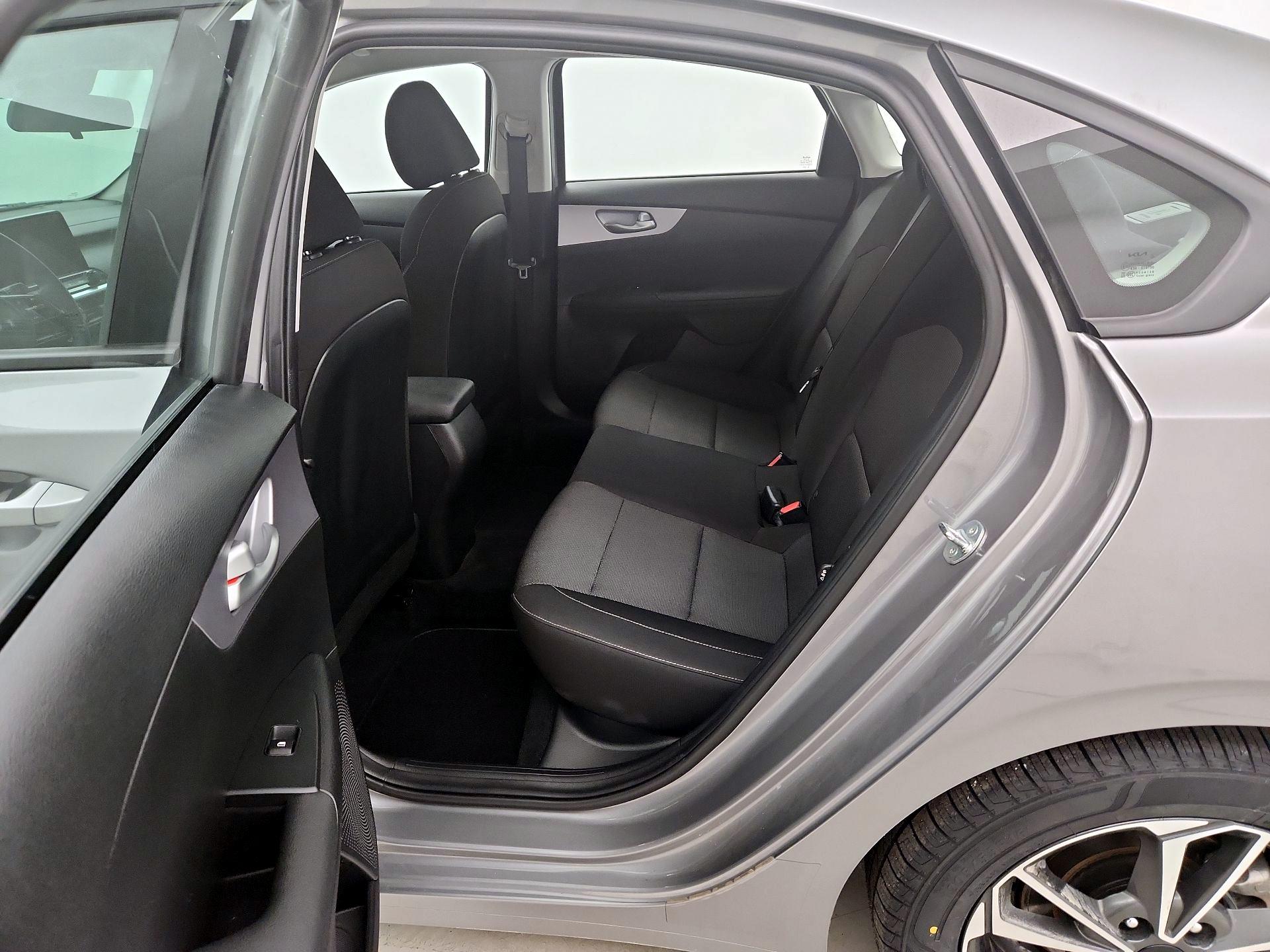 Thumbnail: 2024 Kia Forte - 19