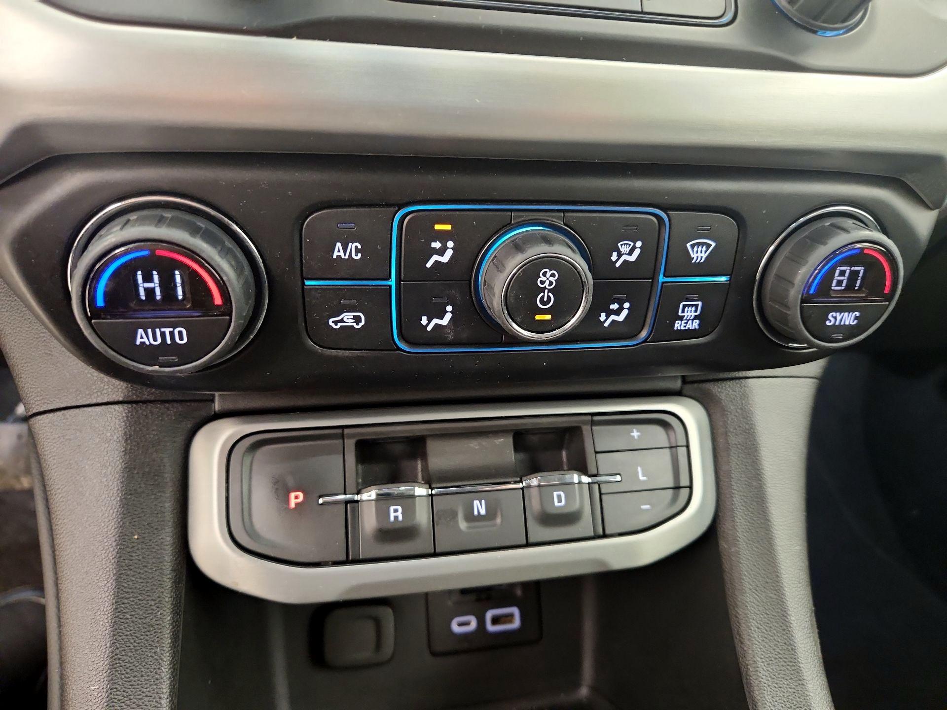 Thumbnail: 2023 GMC Acadia - 16