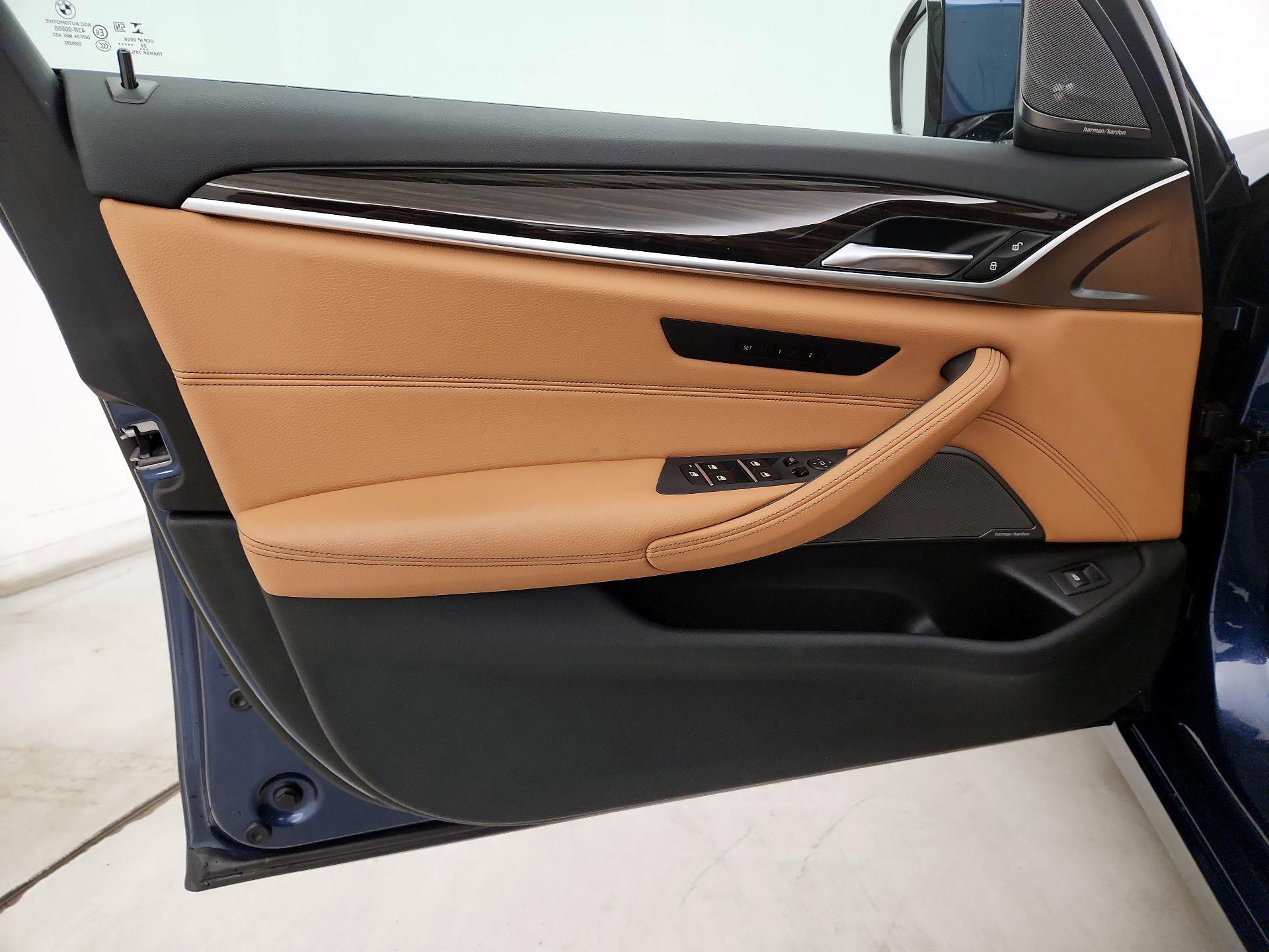 Thumbnail: 2021 BMW 5 Series - 12