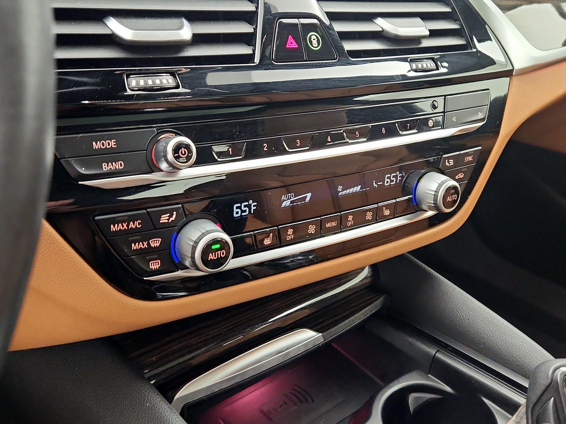 Thumbnail: 2021 BMW 5 Series - 17