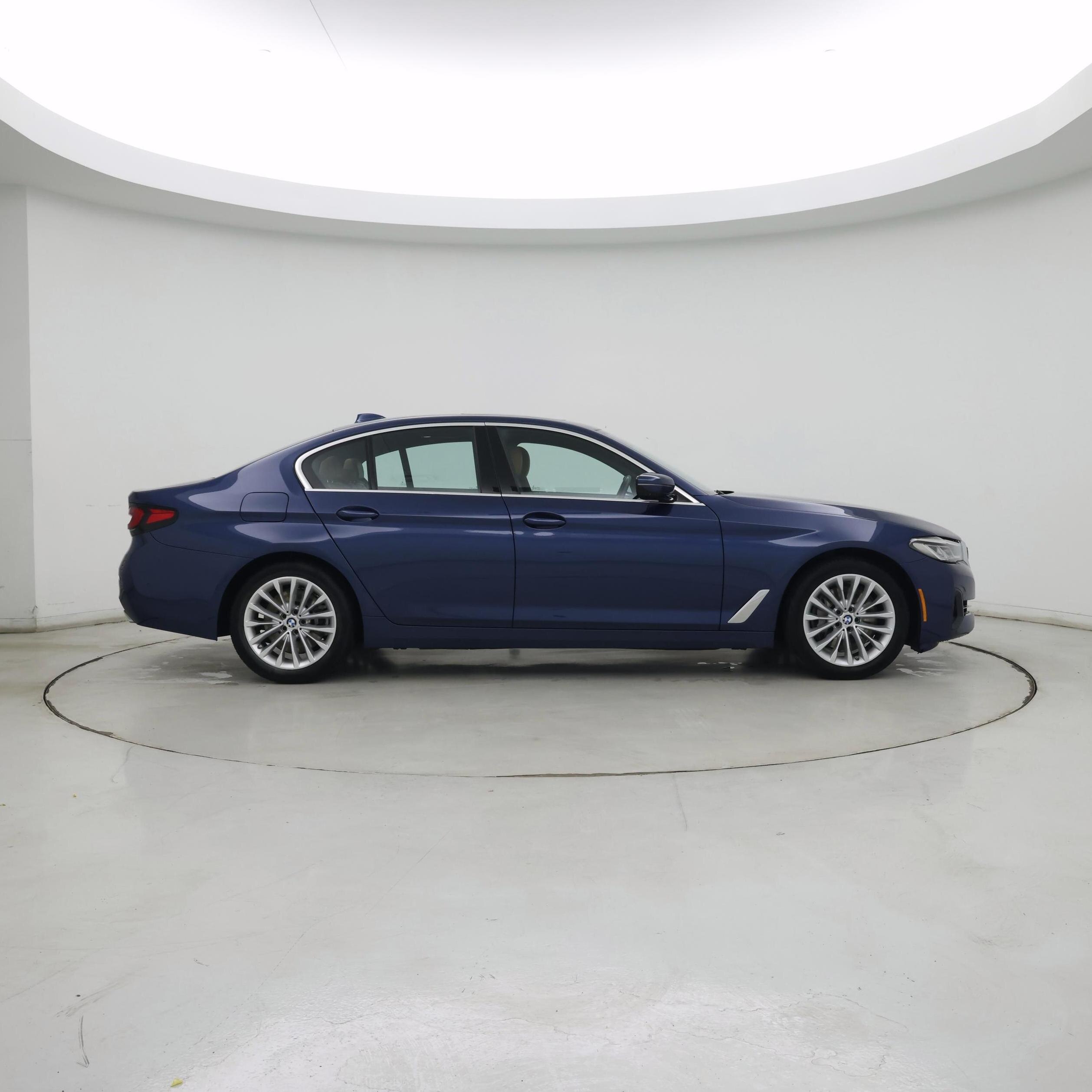 Thumbnail: 2021 BMW 5 Series - 7